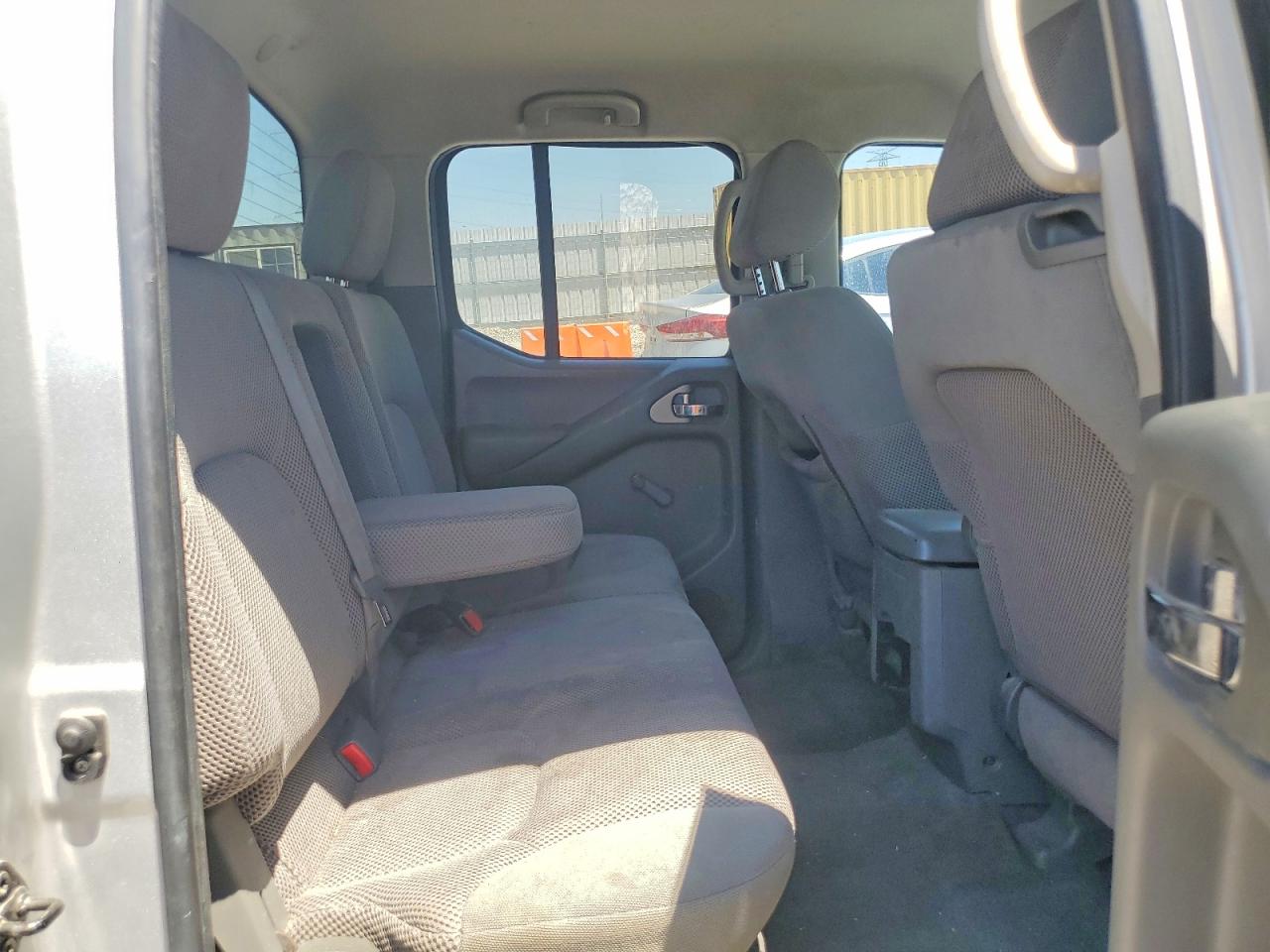 2006 Nissan Frontier Se Silver vin: 1N6AD07U26C419070