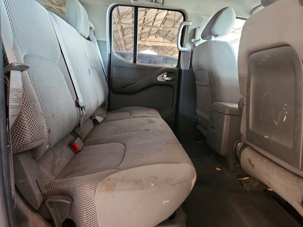 2009 Nissan Frontier White vin: 1N6AD07U29C403925