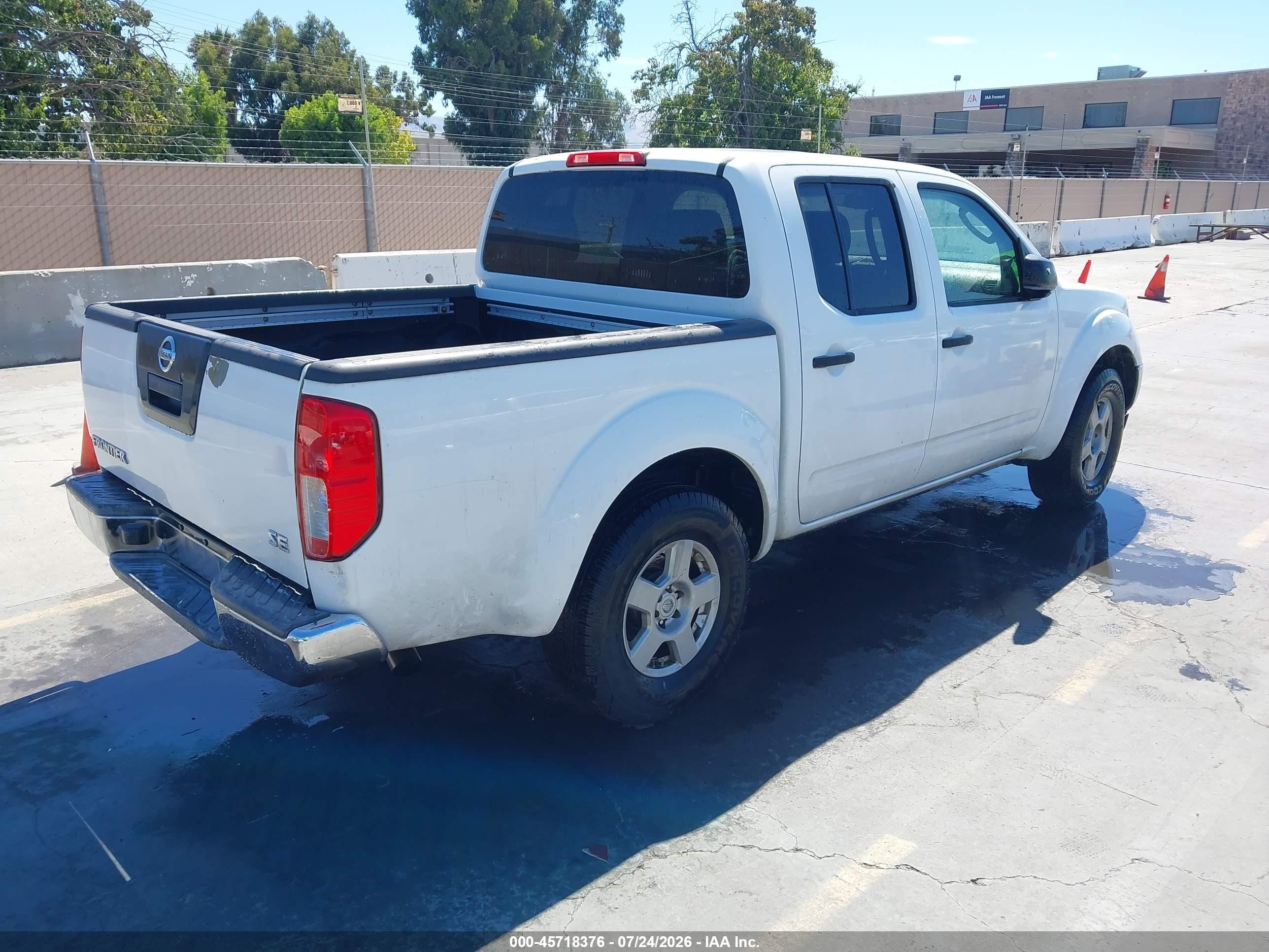 2005 Nissan Frontier 2wd Se Белый vin: 1N6AD07U35C419528