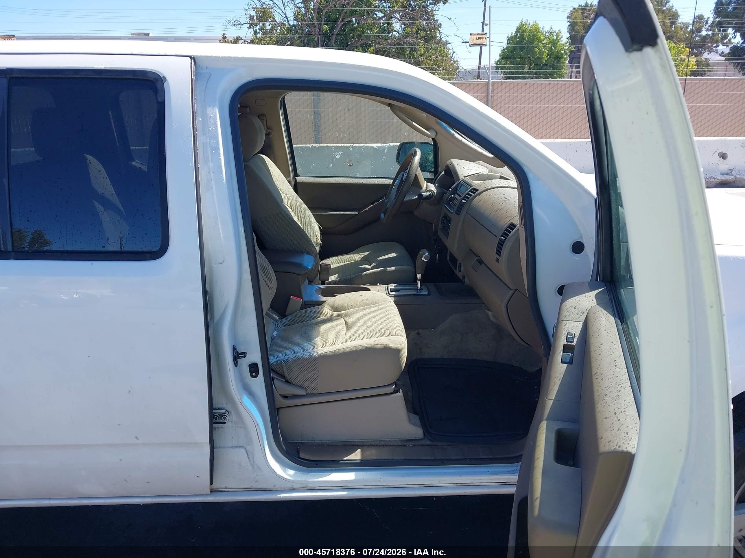 2005 Nissan Frontier 2wd Se Белый vin: 1N6AD07U35C419528