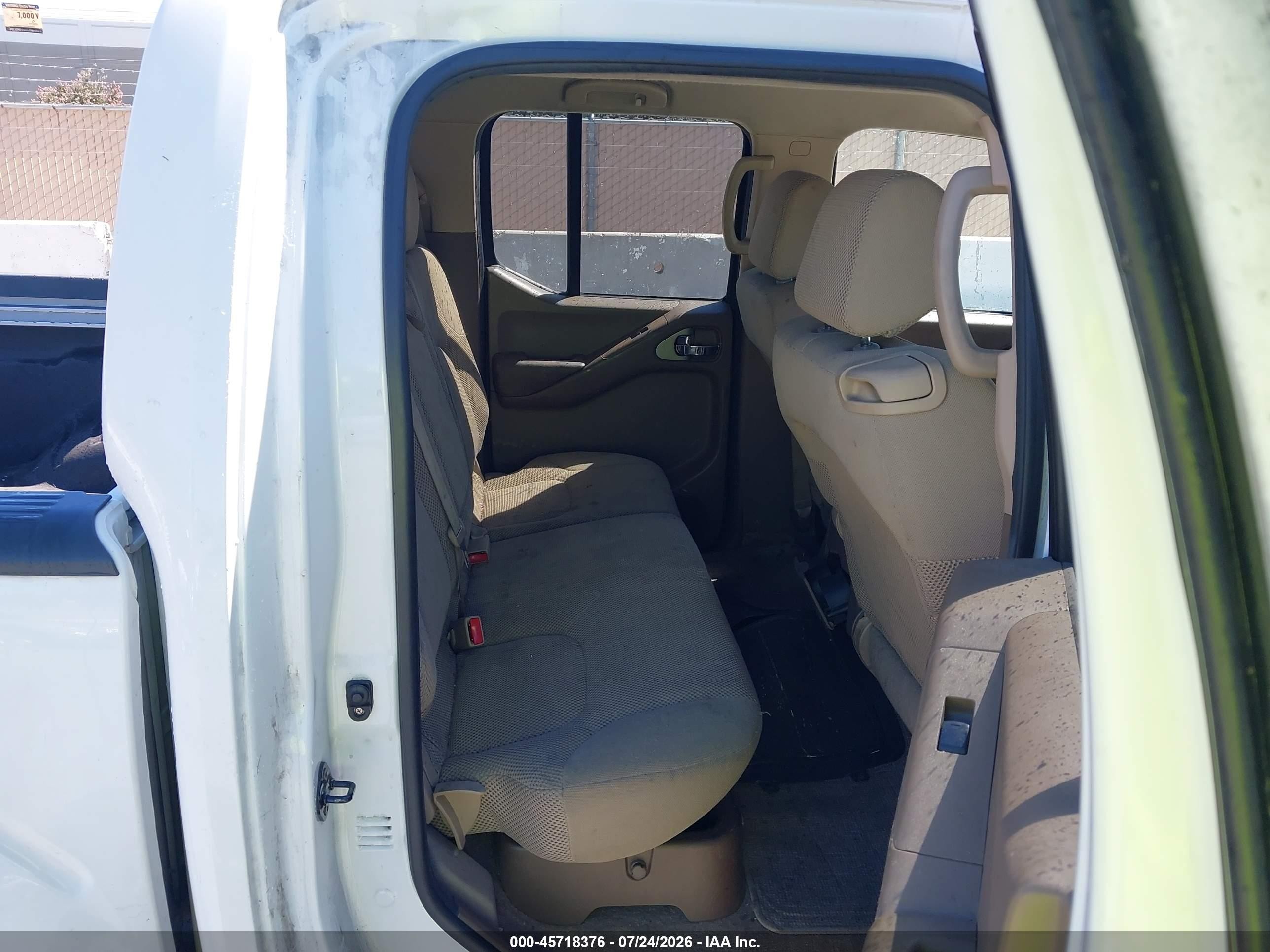 2005 Nissan Frontier 2wd Se Белый vin: 1N6AD07U35C419528
