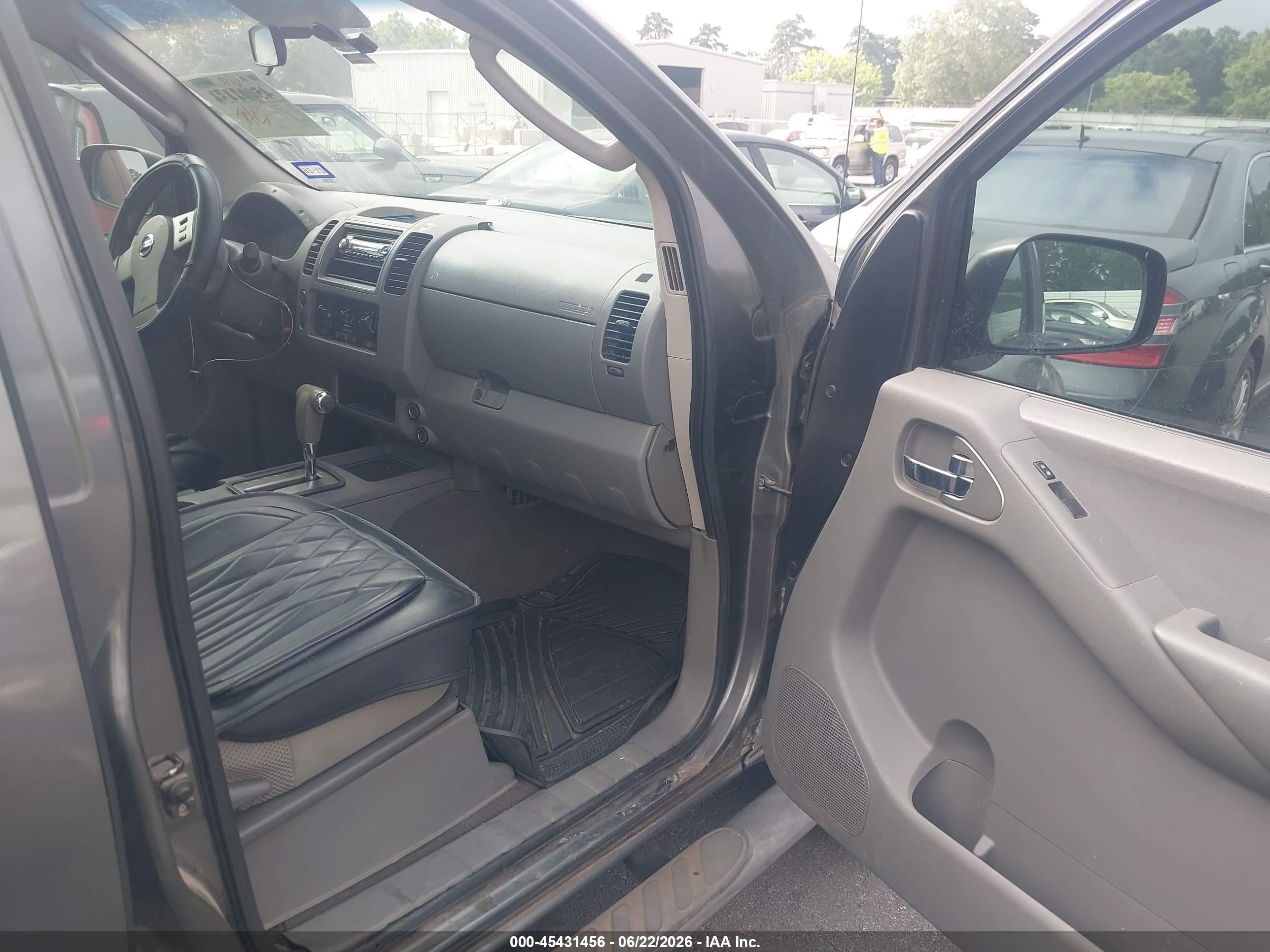 2007 Nissan Frontier Se Brown vin: 1N6AD07U37C441497
