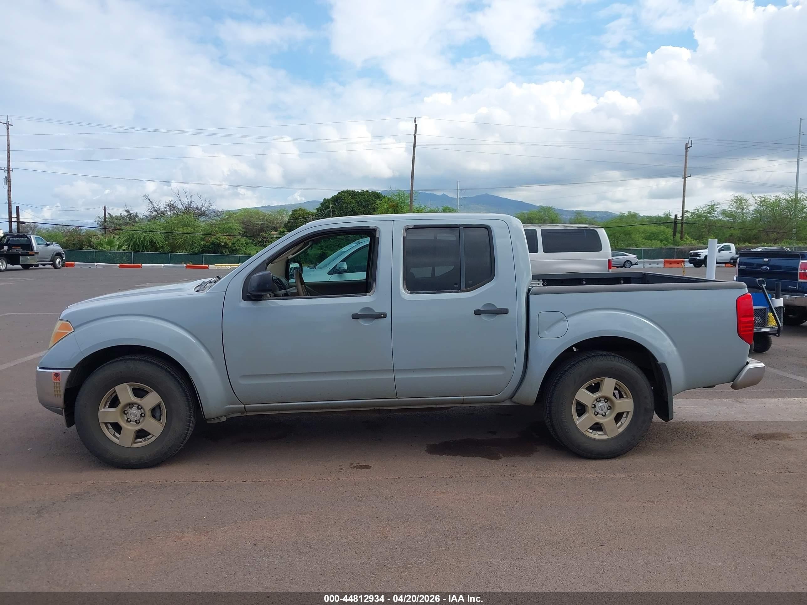 2005 Nissan Frontier Se Gray vin: 1N6AD07U45C430389