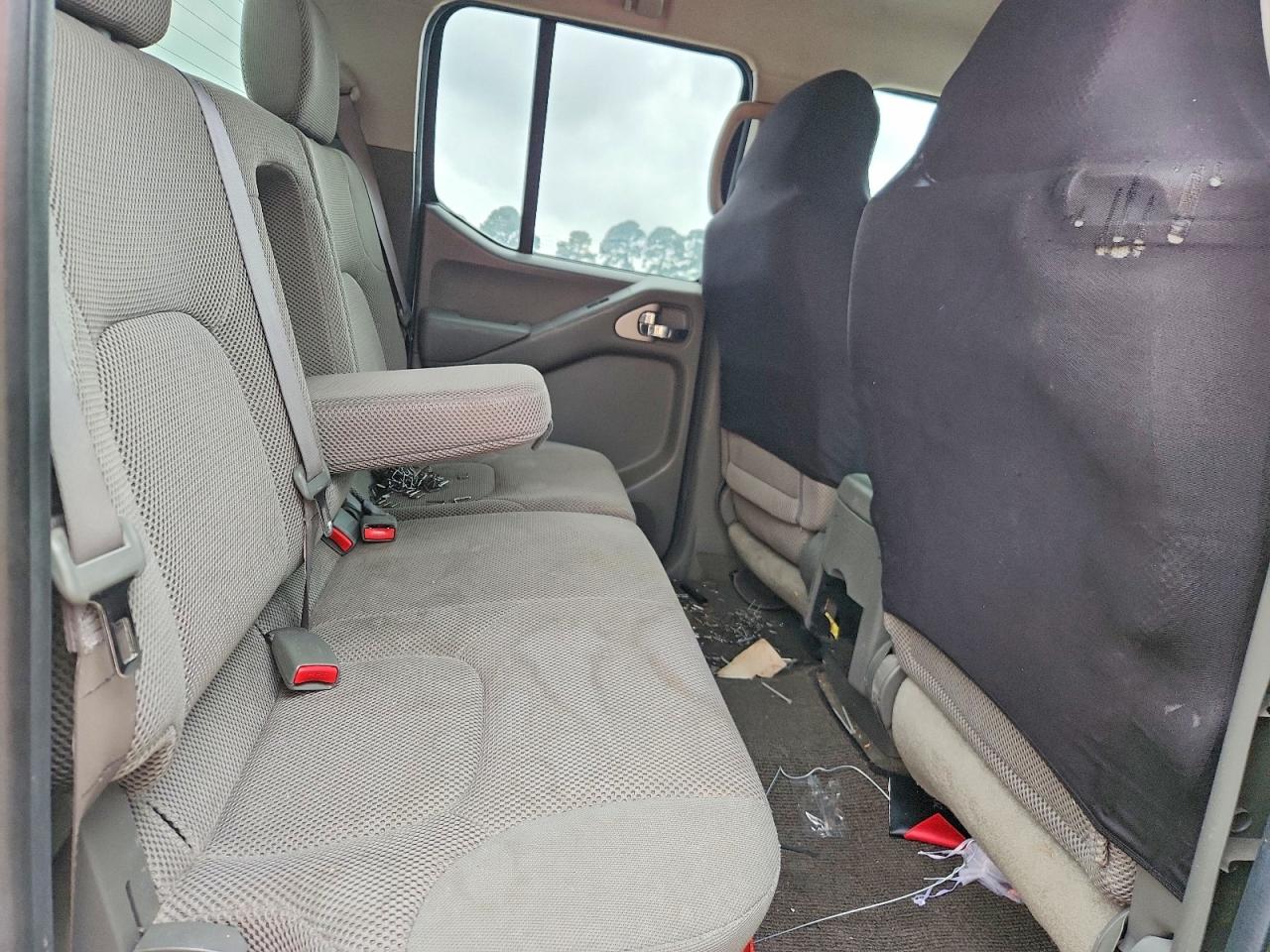 2005 Nissan Frontier Se White vin: 1N6AD07U45C433941