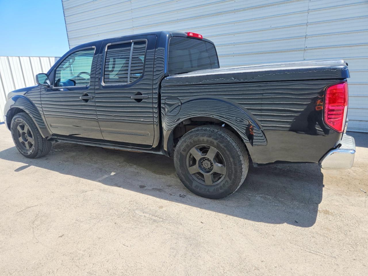 2005 Nissan Frontier Se Черный vin: 1N6AD07U45C453235