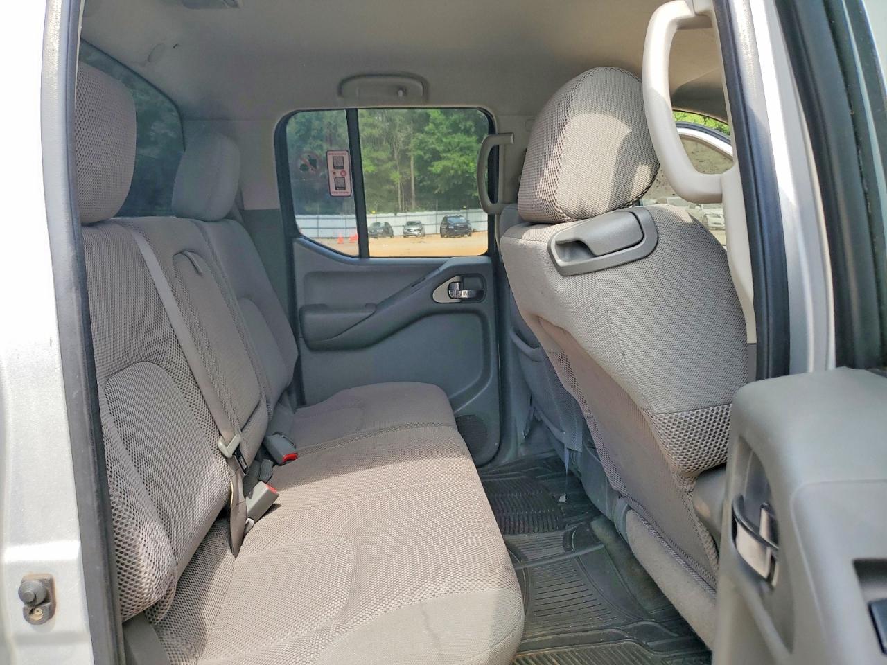 2005 Nissan Frontier Se Silver vin: 1N6AD07U45C459102