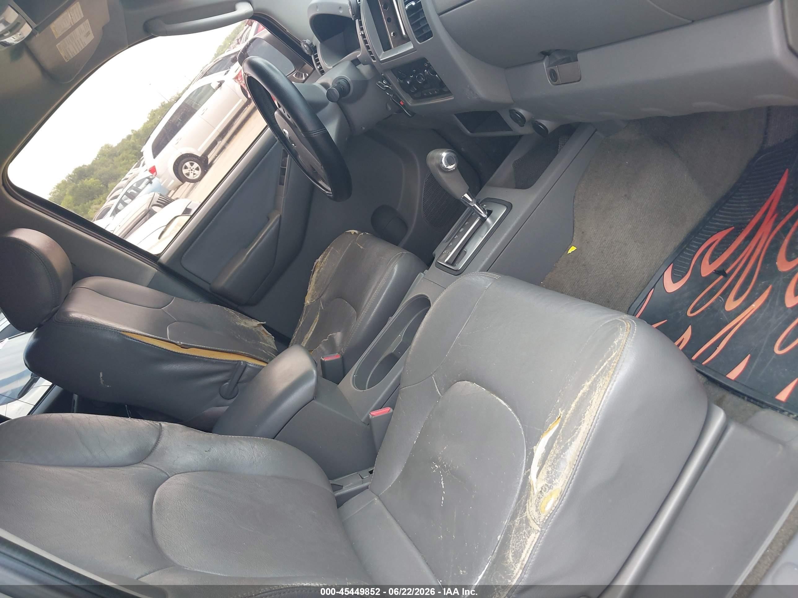 2006 Nissan Frontier Le Gray vin: 1N6AD07U46C440390