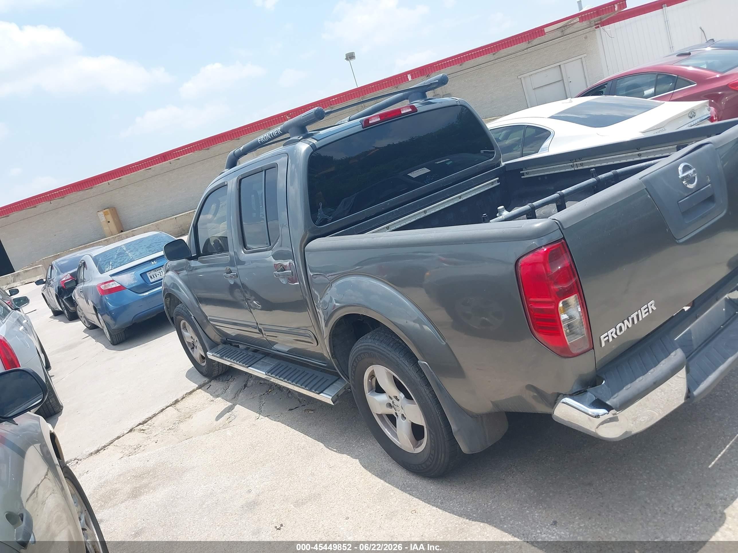 2006 Nissan Frontier Le Gray vin: 1N6AD07U46C440390
