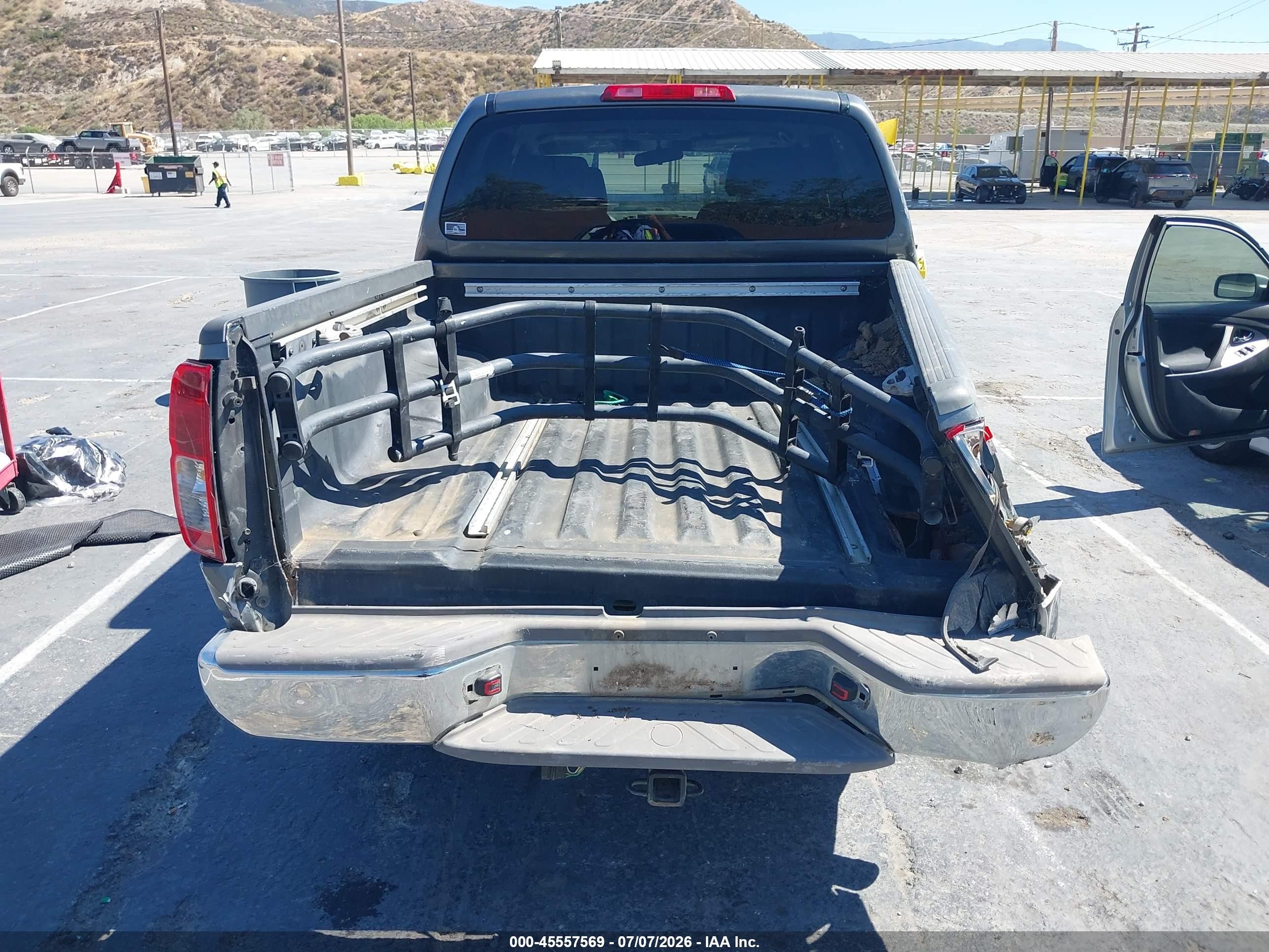 2006 Nissan Frontier Se Gray vin: 1N6AD07U46C462969