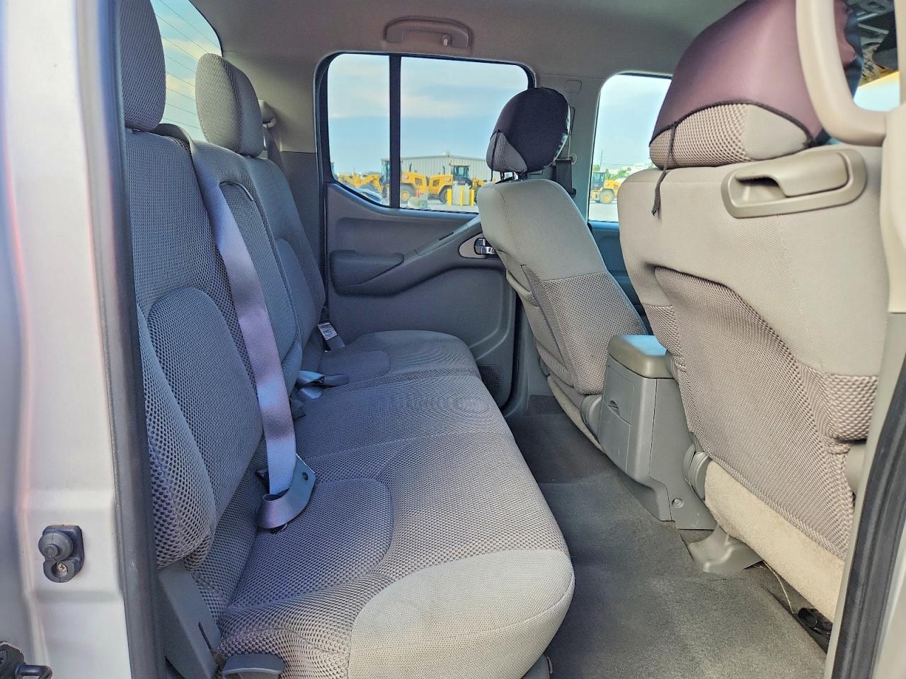 2006 Nissan Frontier Se Silver vin: 1N6AD07U46C474846
