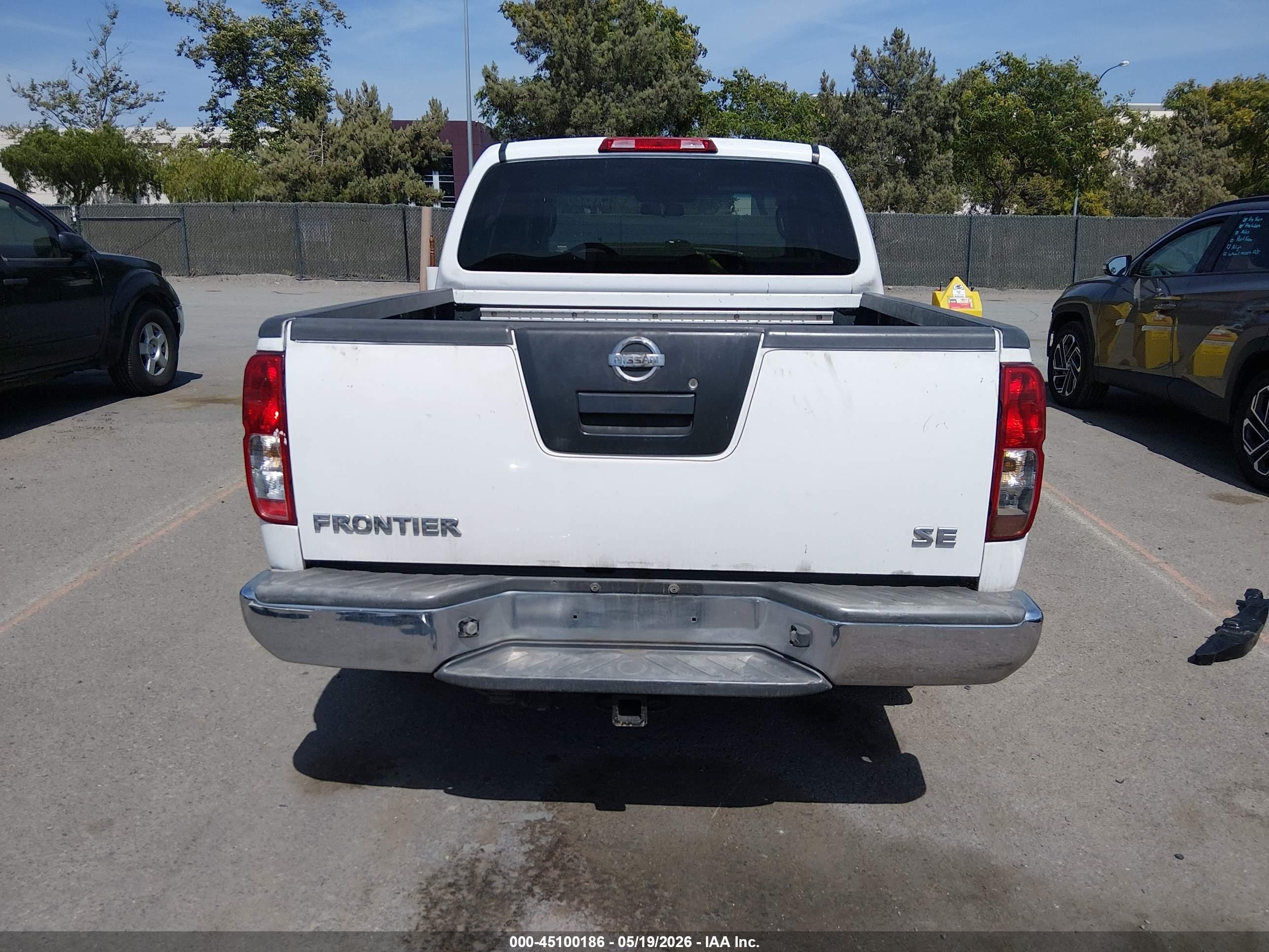 2007 Nissan Frontier Se White vin: 1N6AD07U47C447194