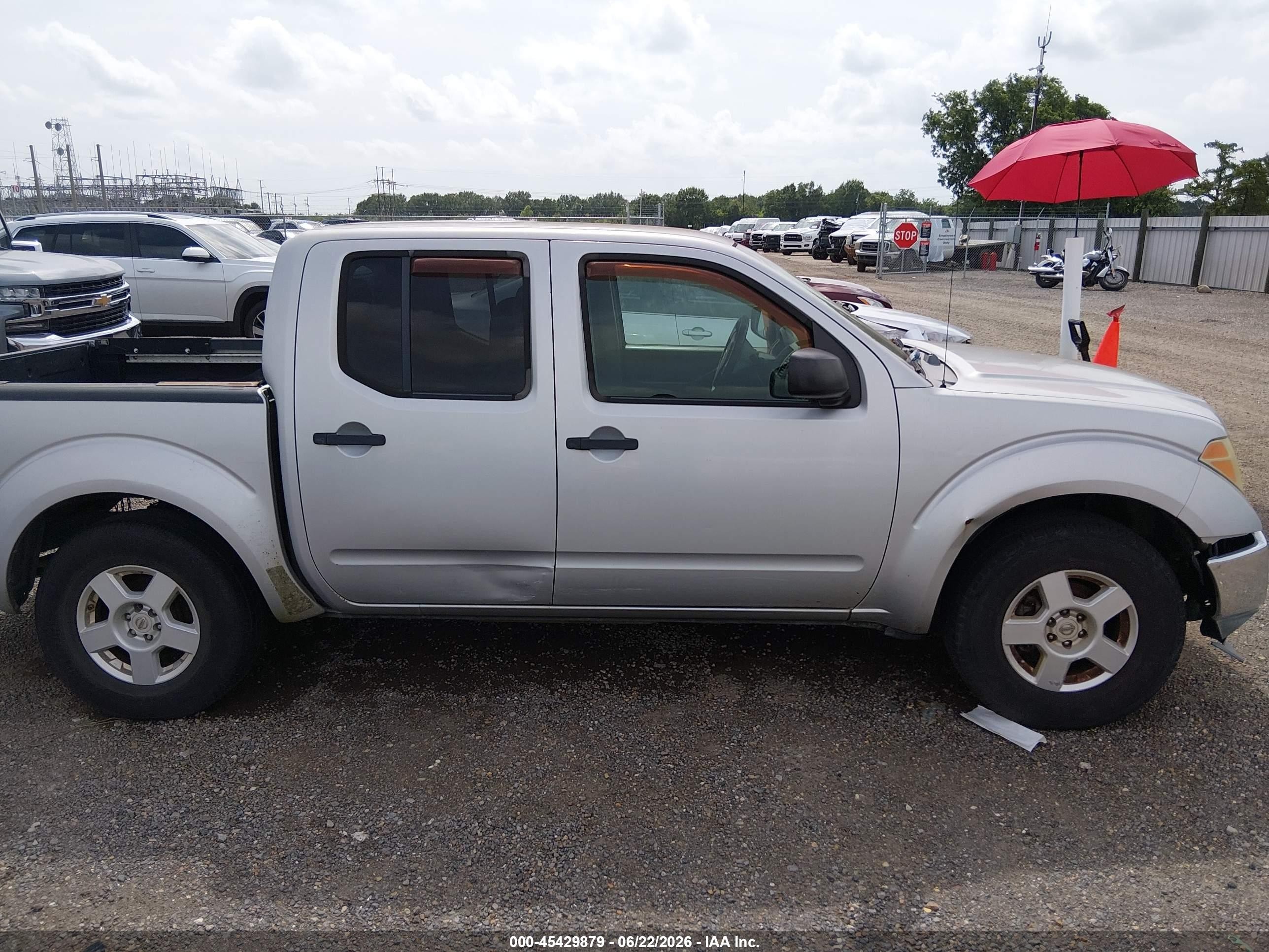 2006 Nissan Frontier Se Серебряный vin: 1N6AD07U56C444111