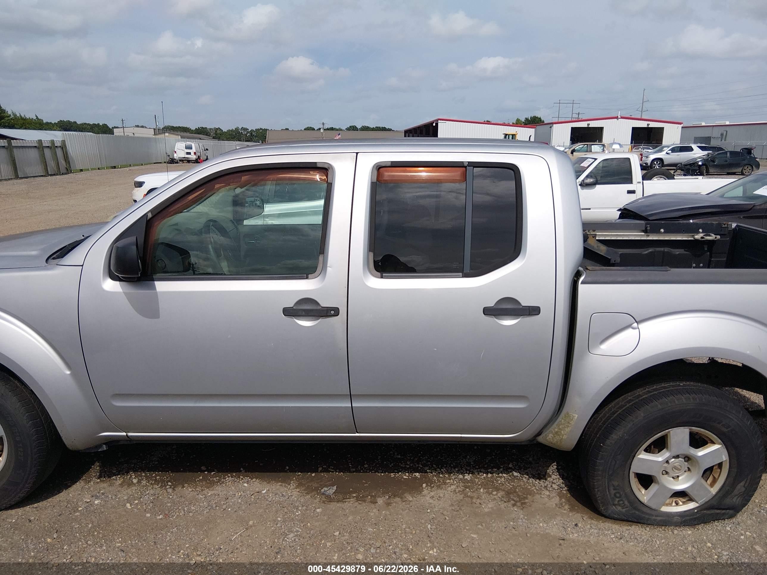 2006 Nissan Frontier Se Серебряный vin: 1N6AD07U56C444111