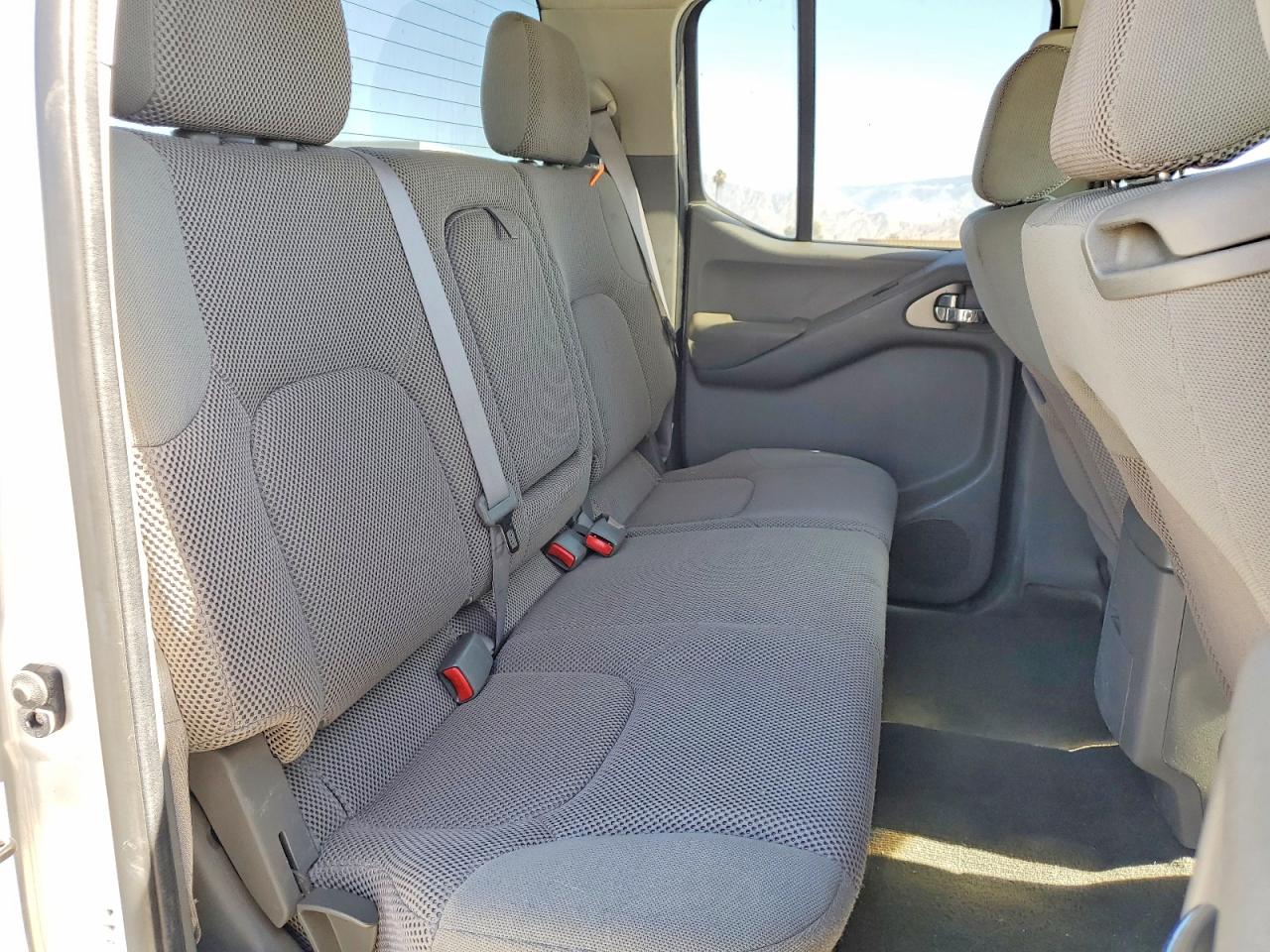 2006 Nissan Frontier Se Silver vin: 1N6AD07U56C474855