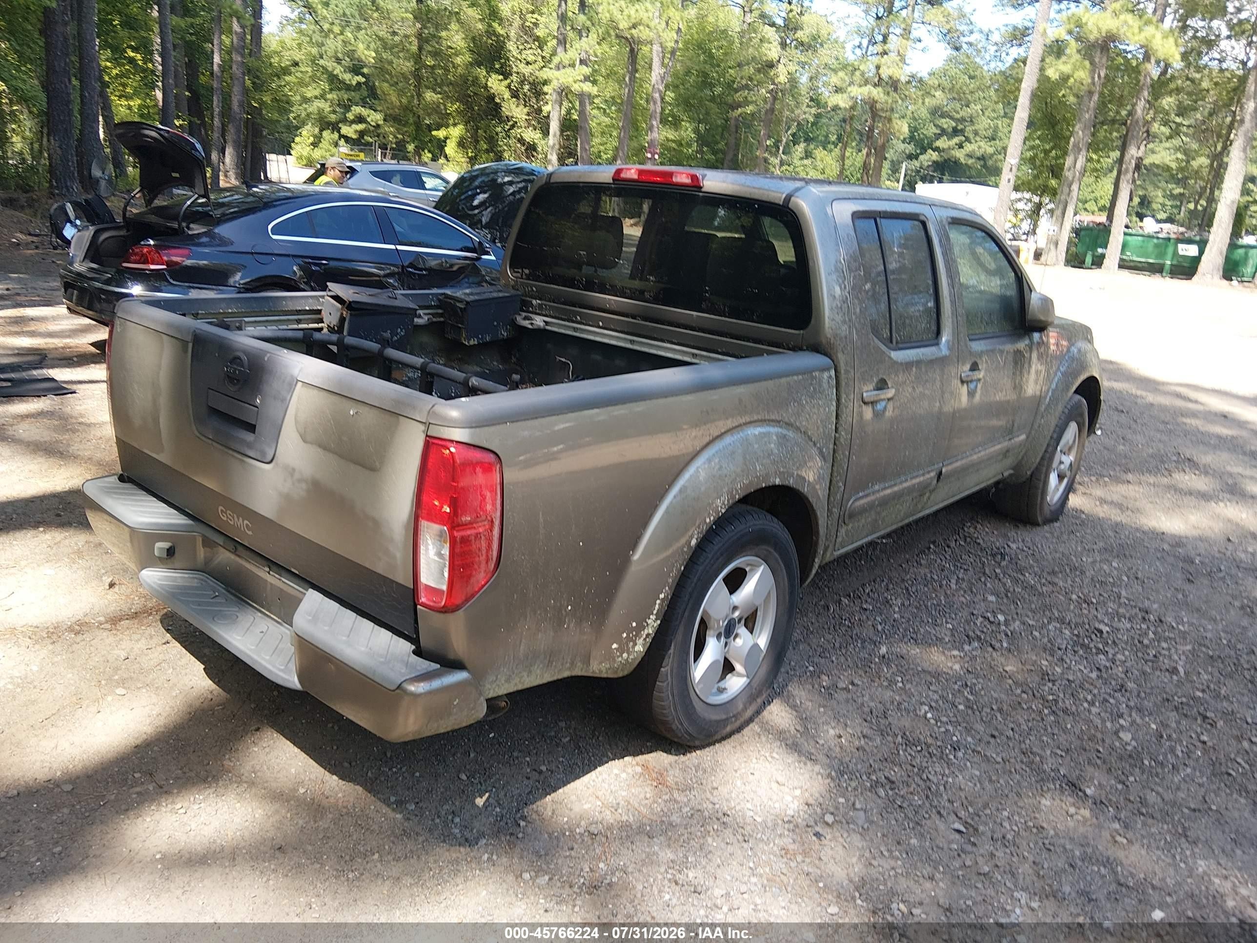 2005 Nissan Frontier Le Gold vin: 1N6AD07U75C408788