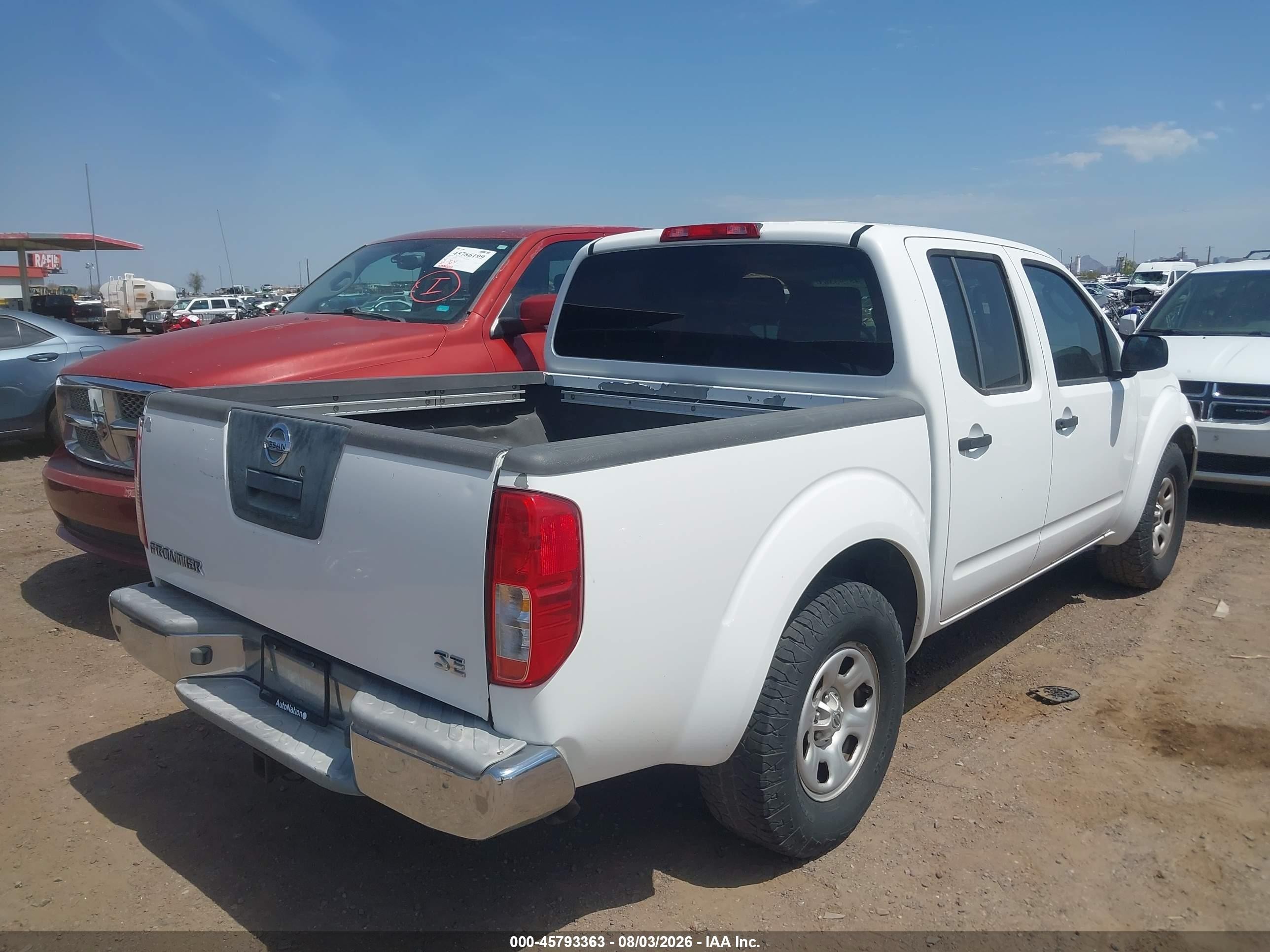 2007 Nissan Frontier Se Белый vin: 1N6AD07U77C401083