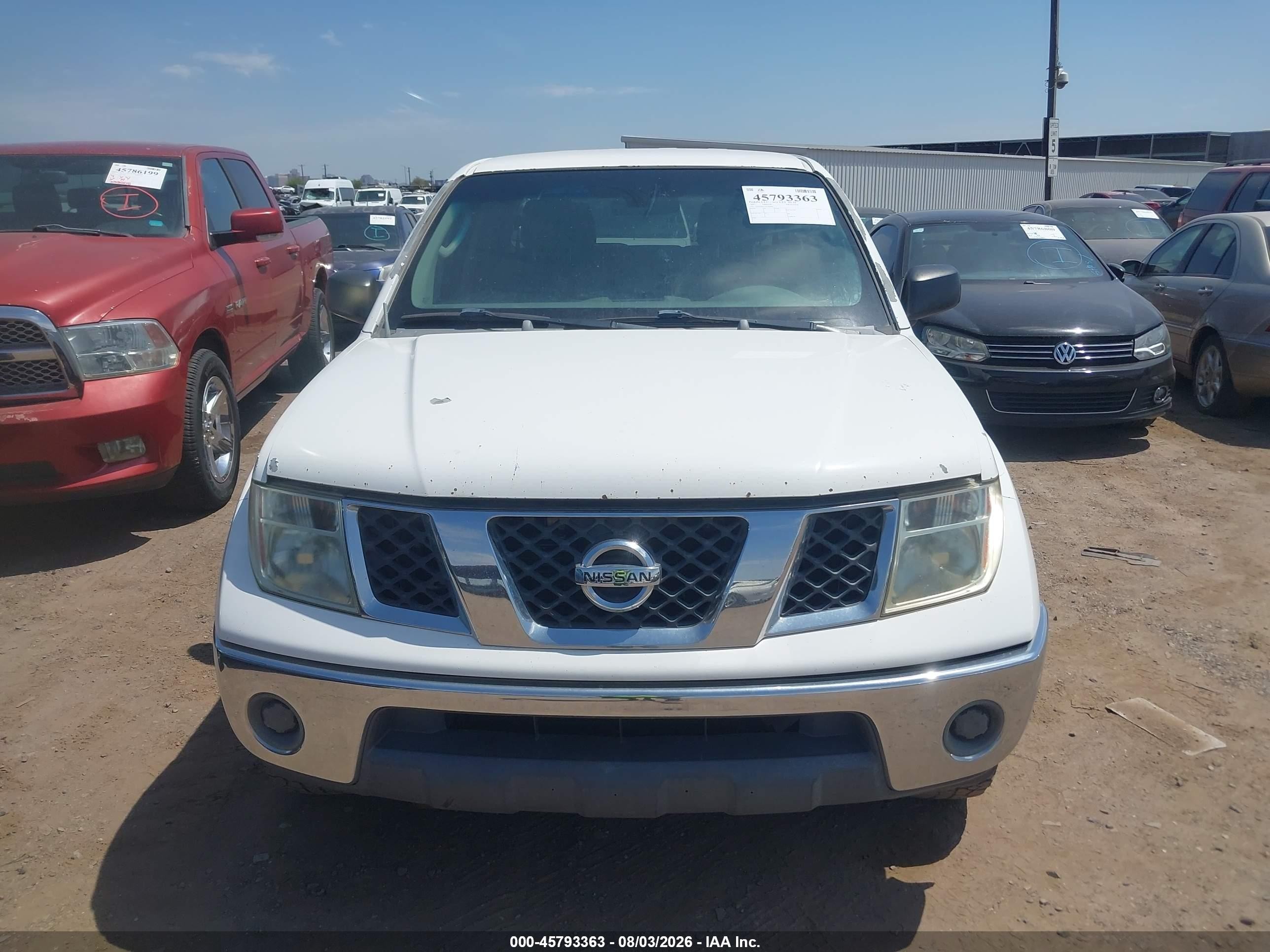 2007 Nissan Frontier Se Белый vin: 1N6AD07U77C401083