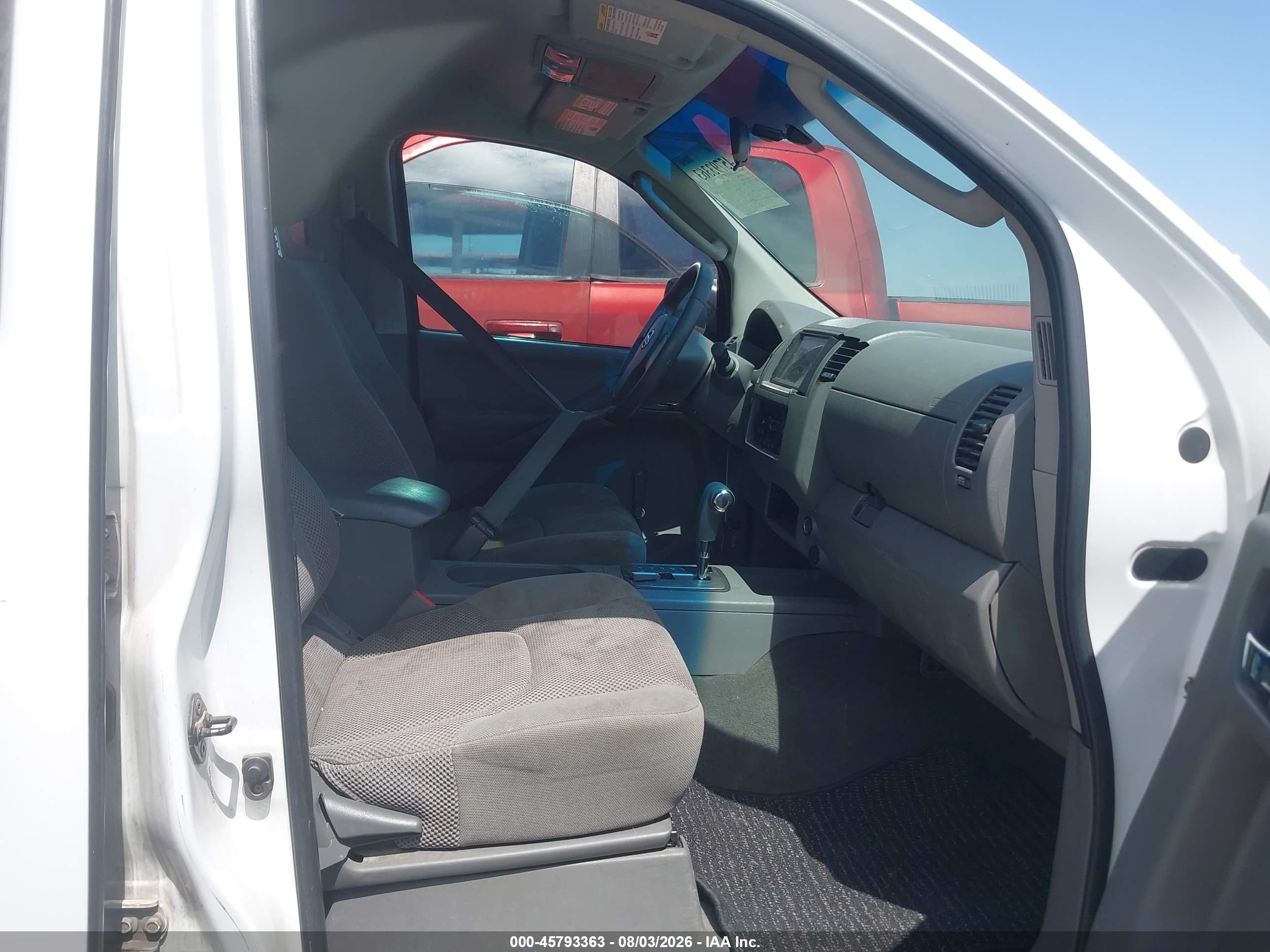 2007 Nissan Frontier Se Белый vin: 1N6AD07U77C401083