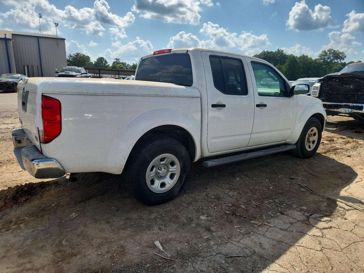 2007 Nissan Frontier White vin: 1N6AD07U77C447951