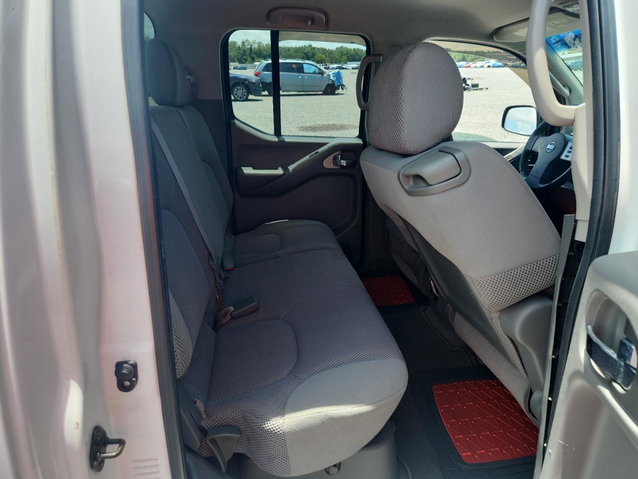 2009 Nissan Frontier Se V6 Белый vin: 1N6AD07U79C414970