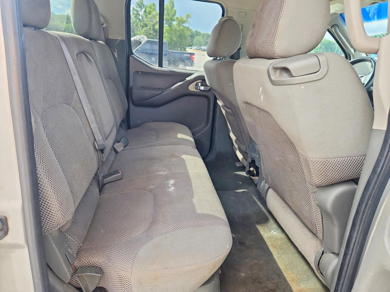 2006 Nissan Frontier Se Silver vin: 1N6AD07U86C446743
