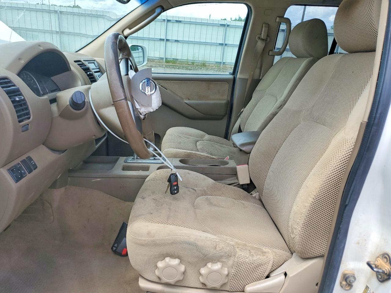2006 Nissan Frontier Se White vin: 1N6AD07U86C461078