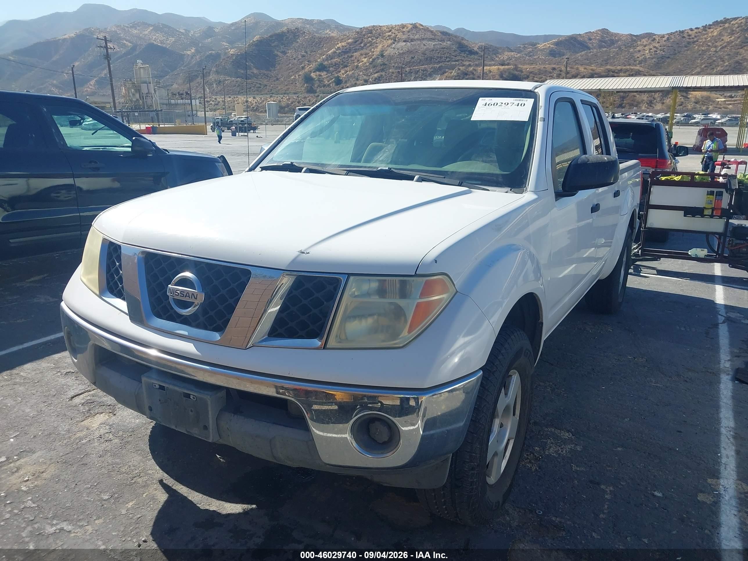 2007 Nissan Frontier Se Белый vin: 1N6AD07U87C433525