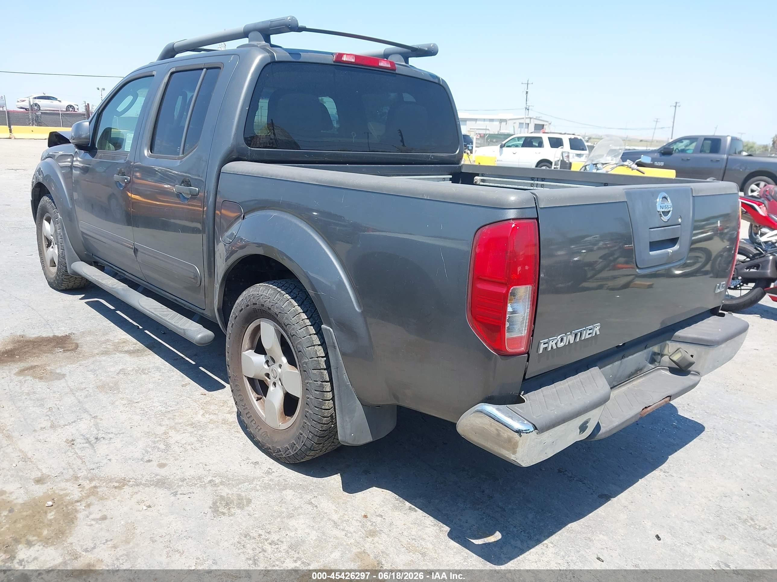 2008 Nissan Frontier Le Gray vin: 1N6AD07U88C445398