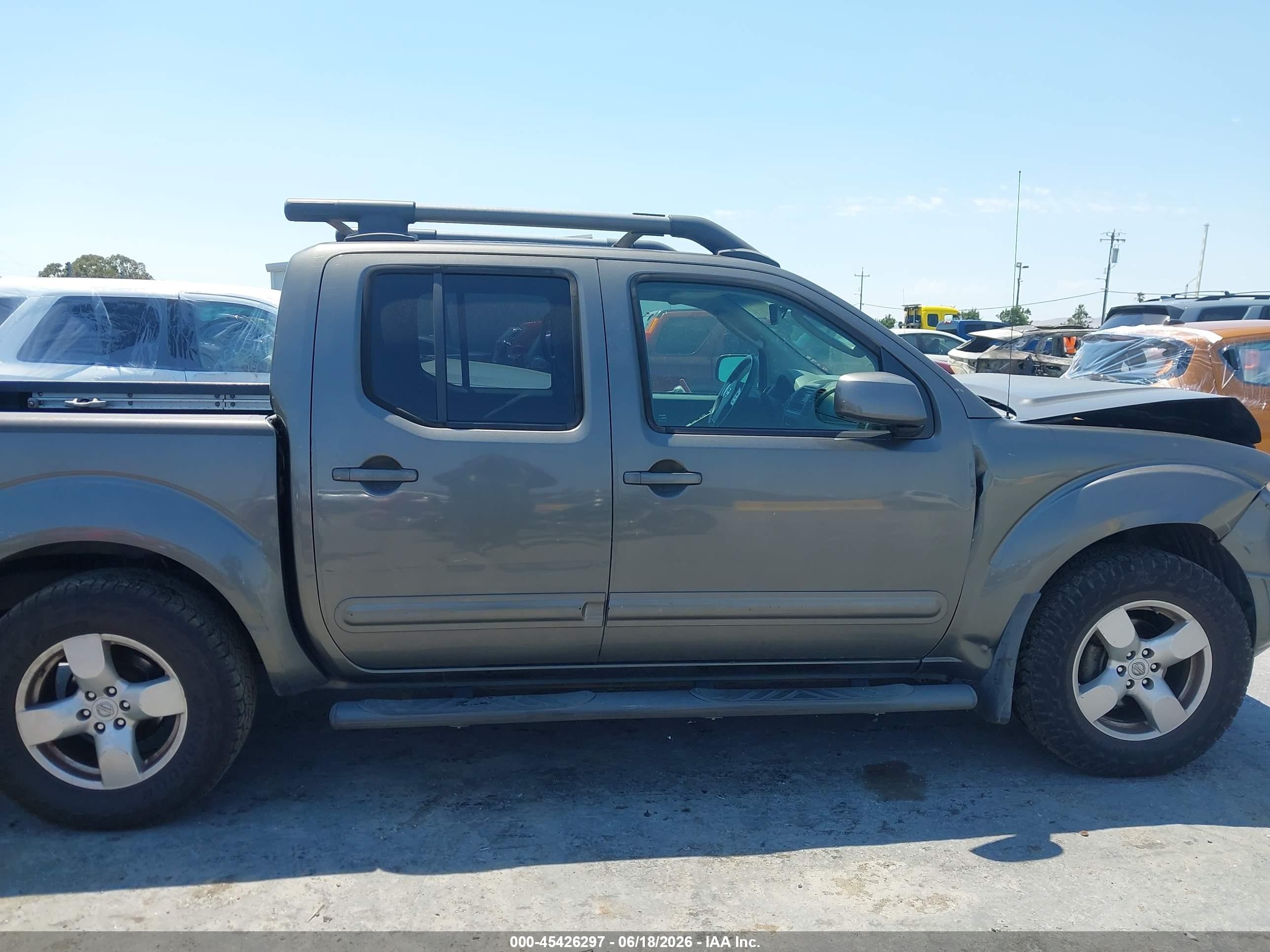 2008 Nissan Frontier Le Gray vin: 1N6AD07U88C445398