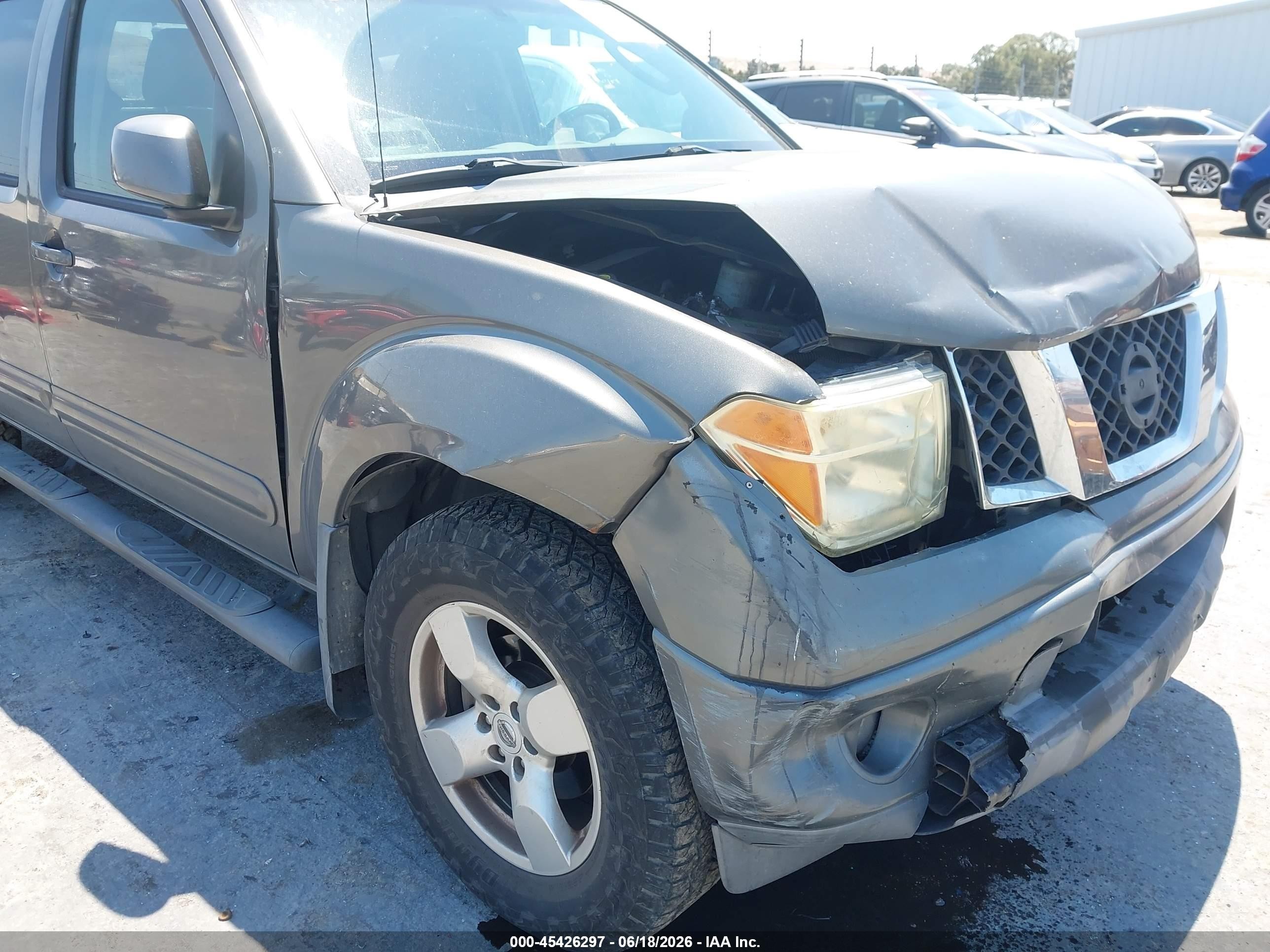 2008 Nissan Frontier Le Gray vin: 1N6AD07U88C445398