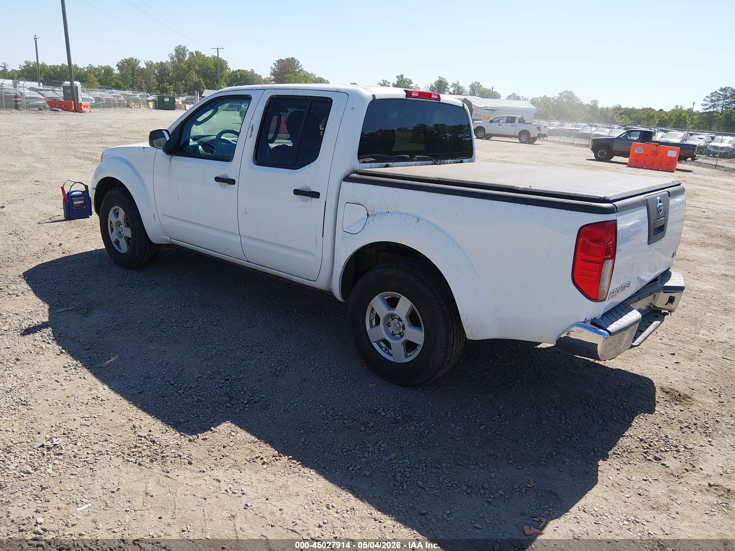 2005 Nissan Frontier Se White vin: 1N6AD07U95C407609