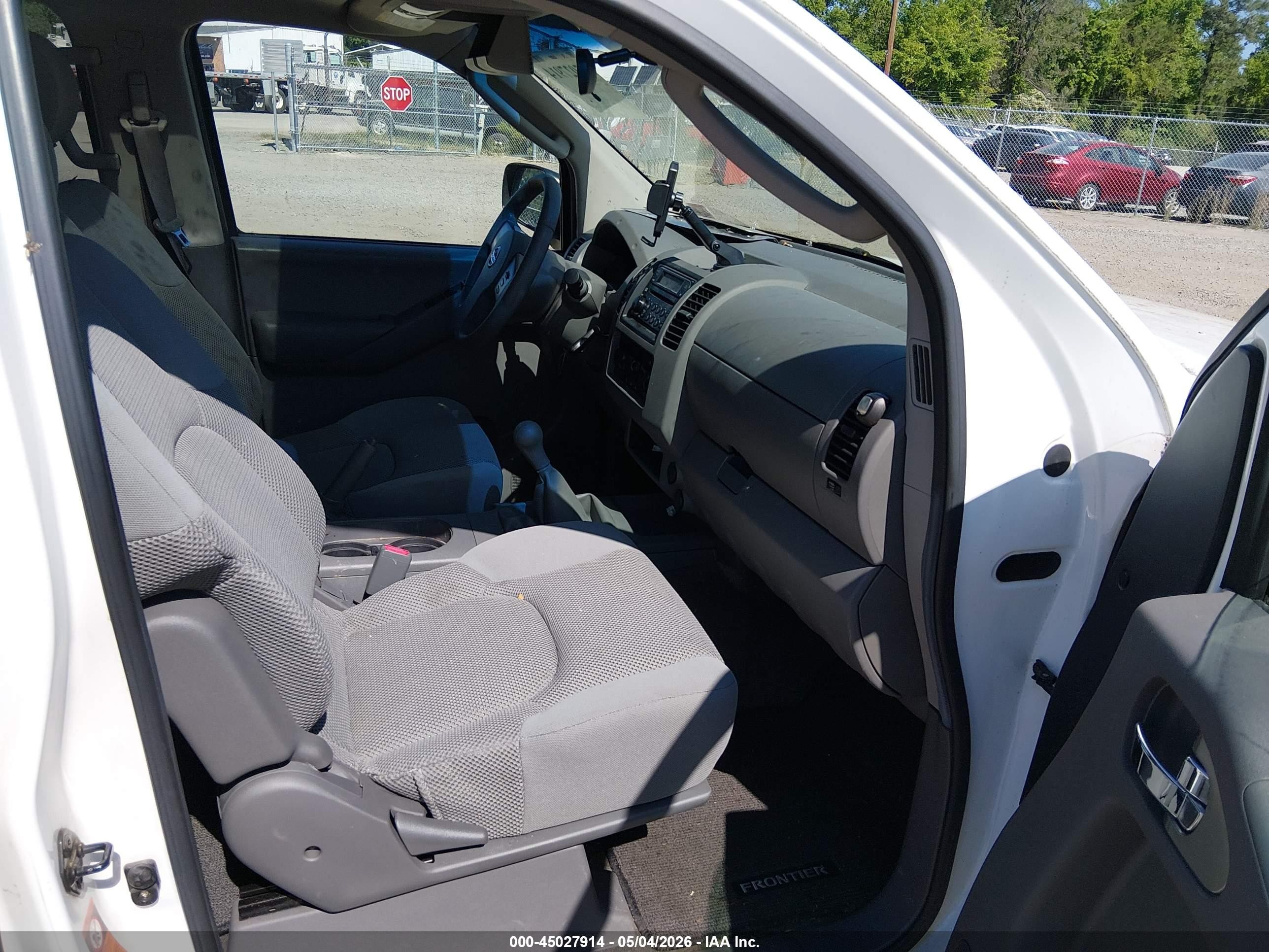 2005 Nissan Frontier Se White vin: 1N6AD07U95C407609