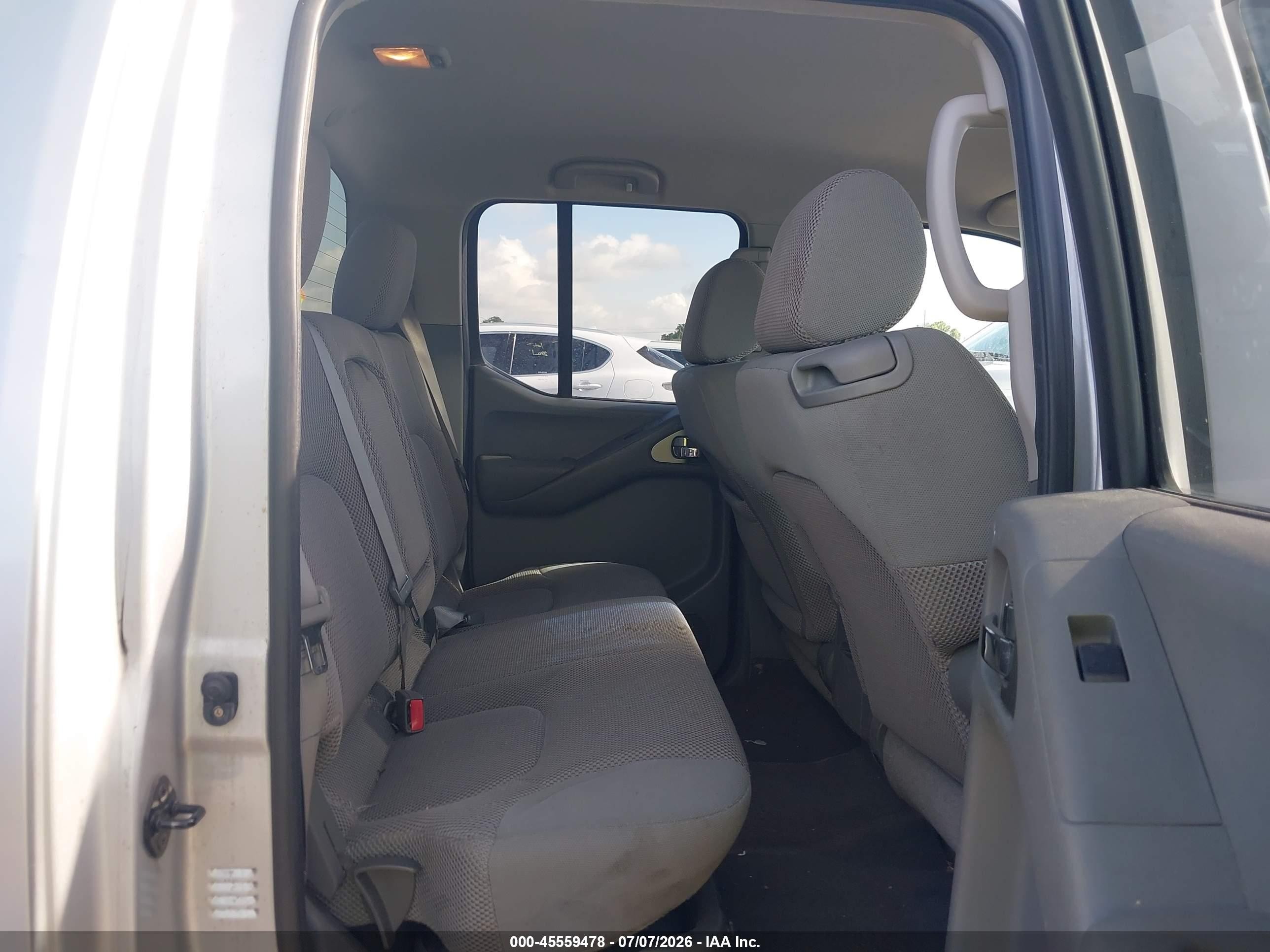 2007 Nissan Frontier Le Silver vin: 1N6AD07U97C421061