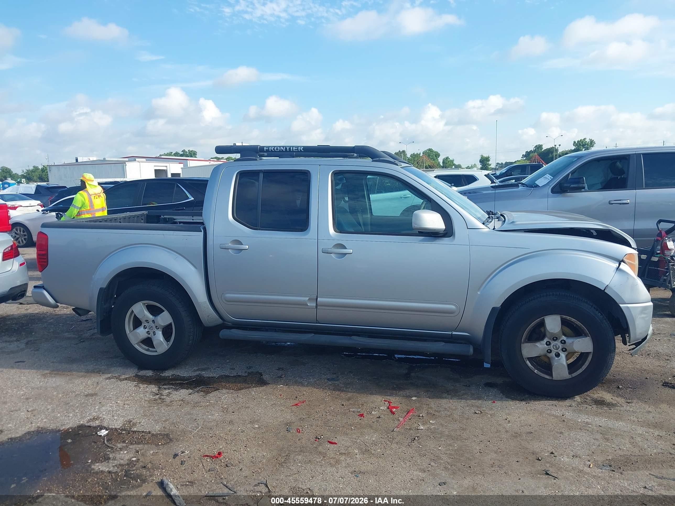 2007 Nissan Frontier Le Silver vin: 1N6AD07U97C421061