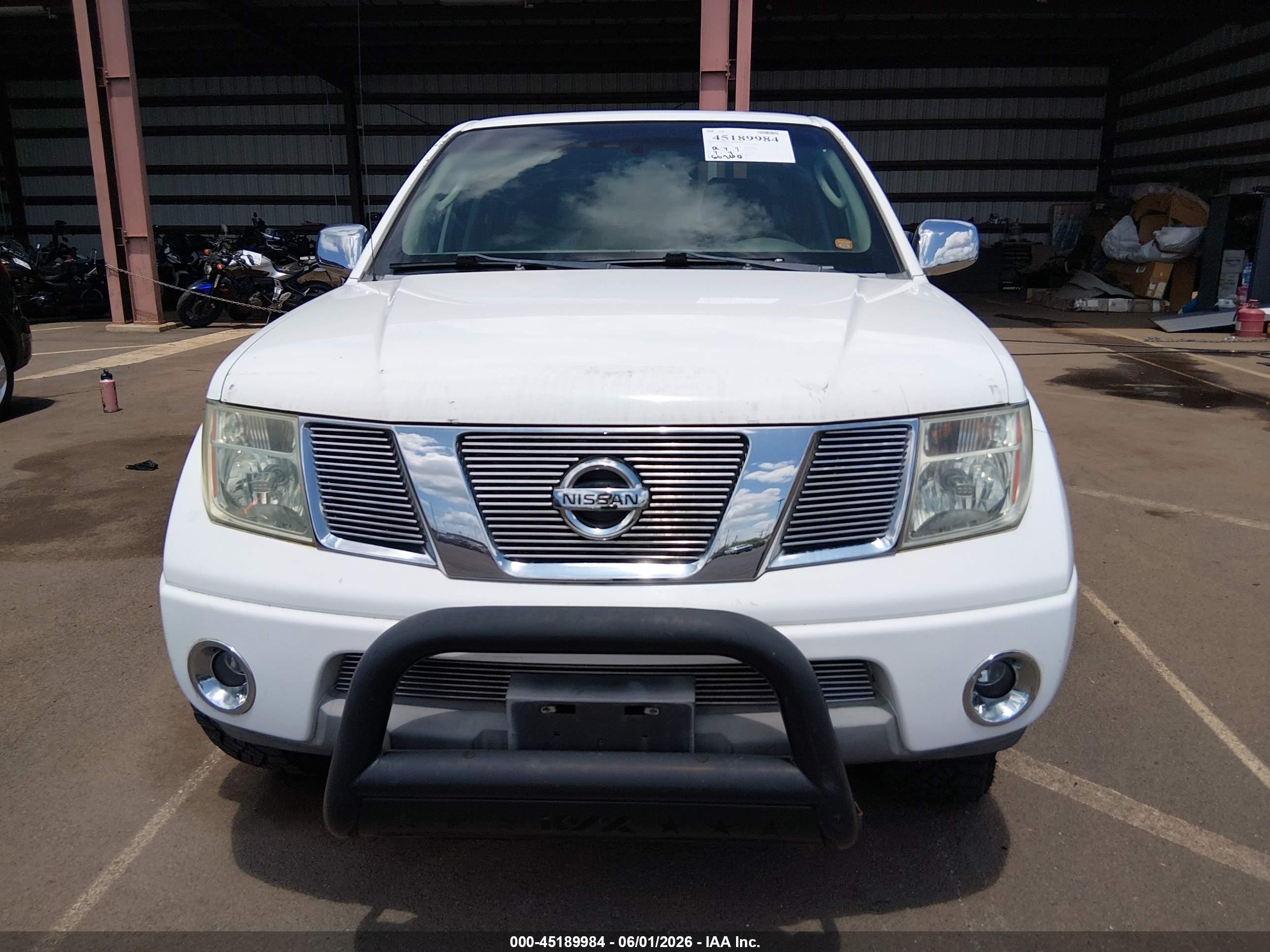 2008 Nissan Frontier Le White vin: 1N6AD07U98C417318