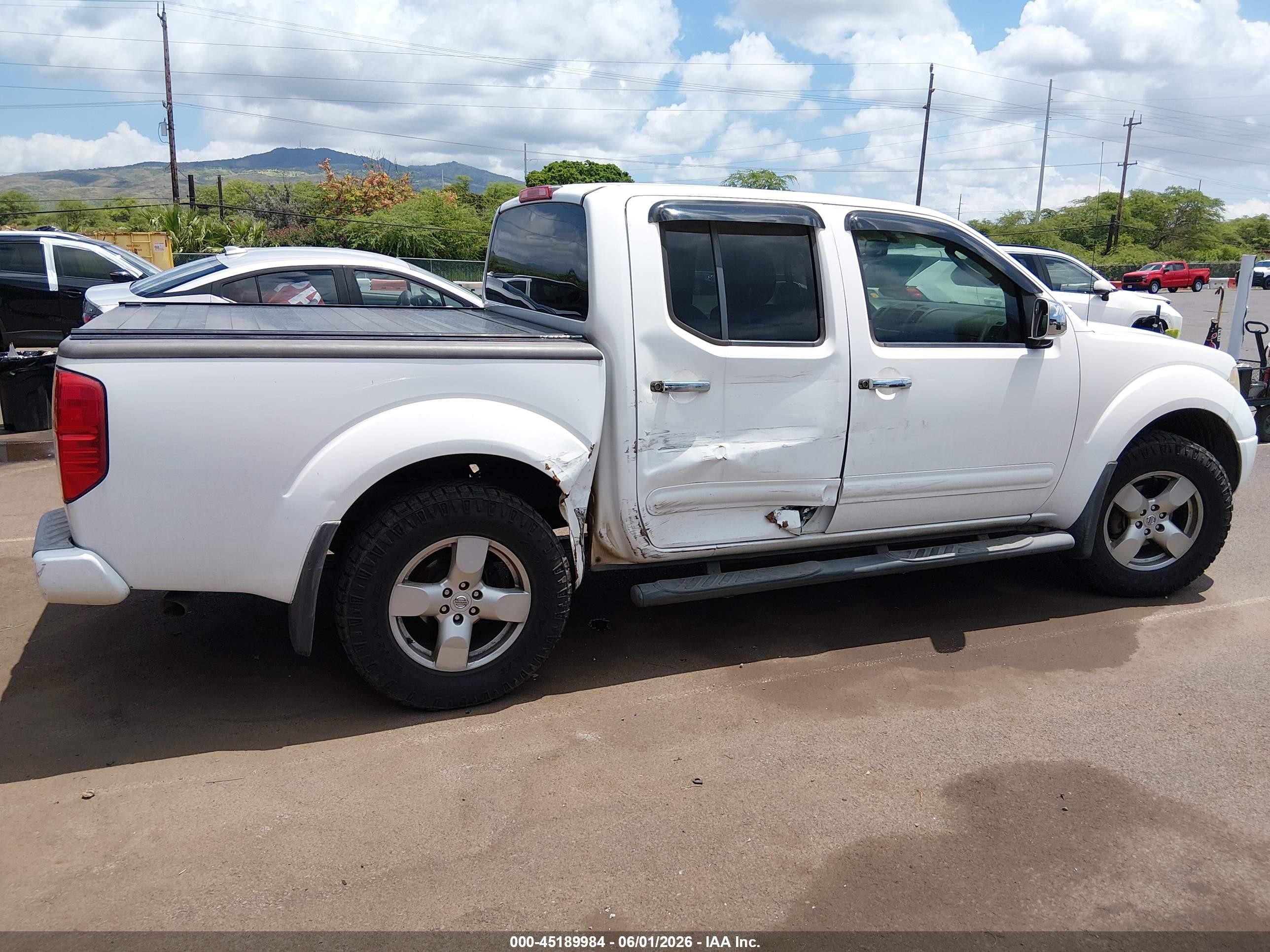2008 Nissan Frontier Le White vin: 1N6AD07U98C417318