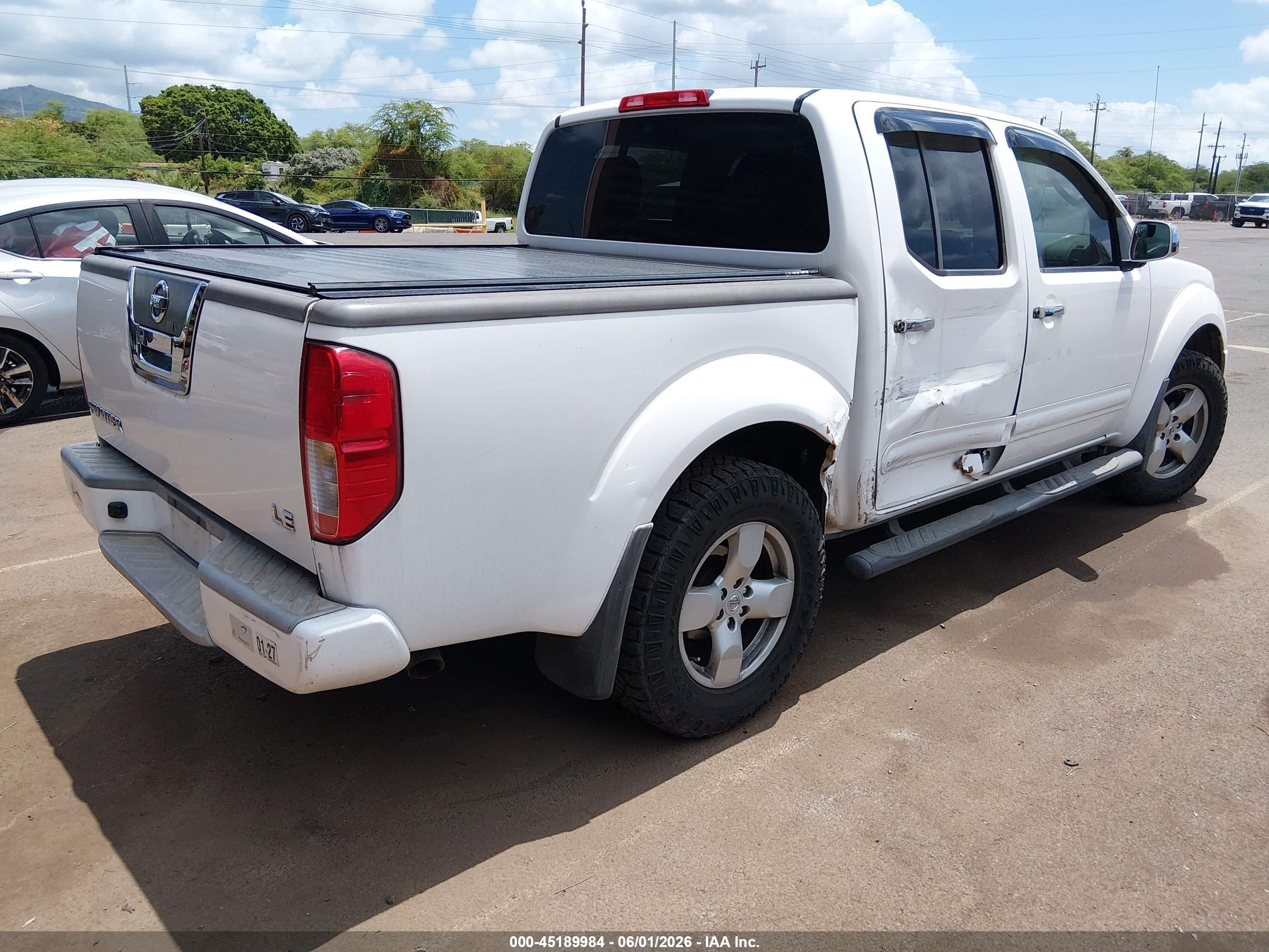 2008 Nissan Frontier Le White vin: 1N6AD07U98C417318