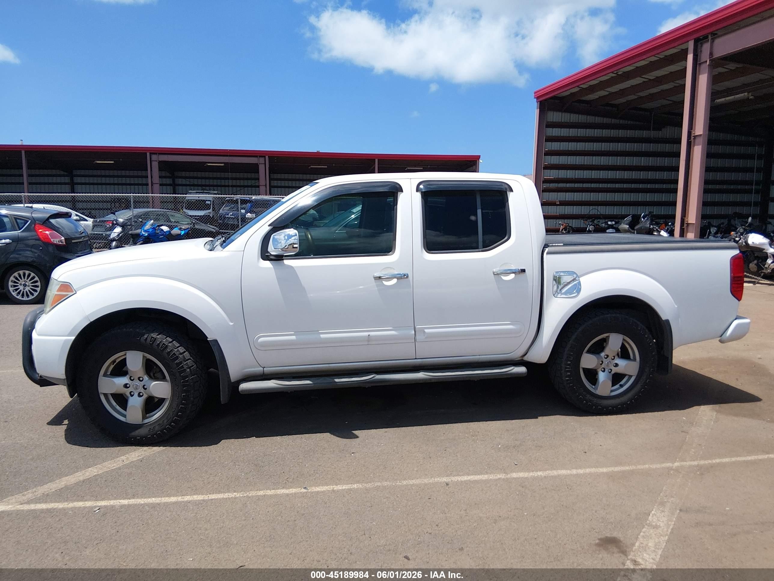 2008 Nissan Frontier Le White vin: 1N6AD07U98C417318