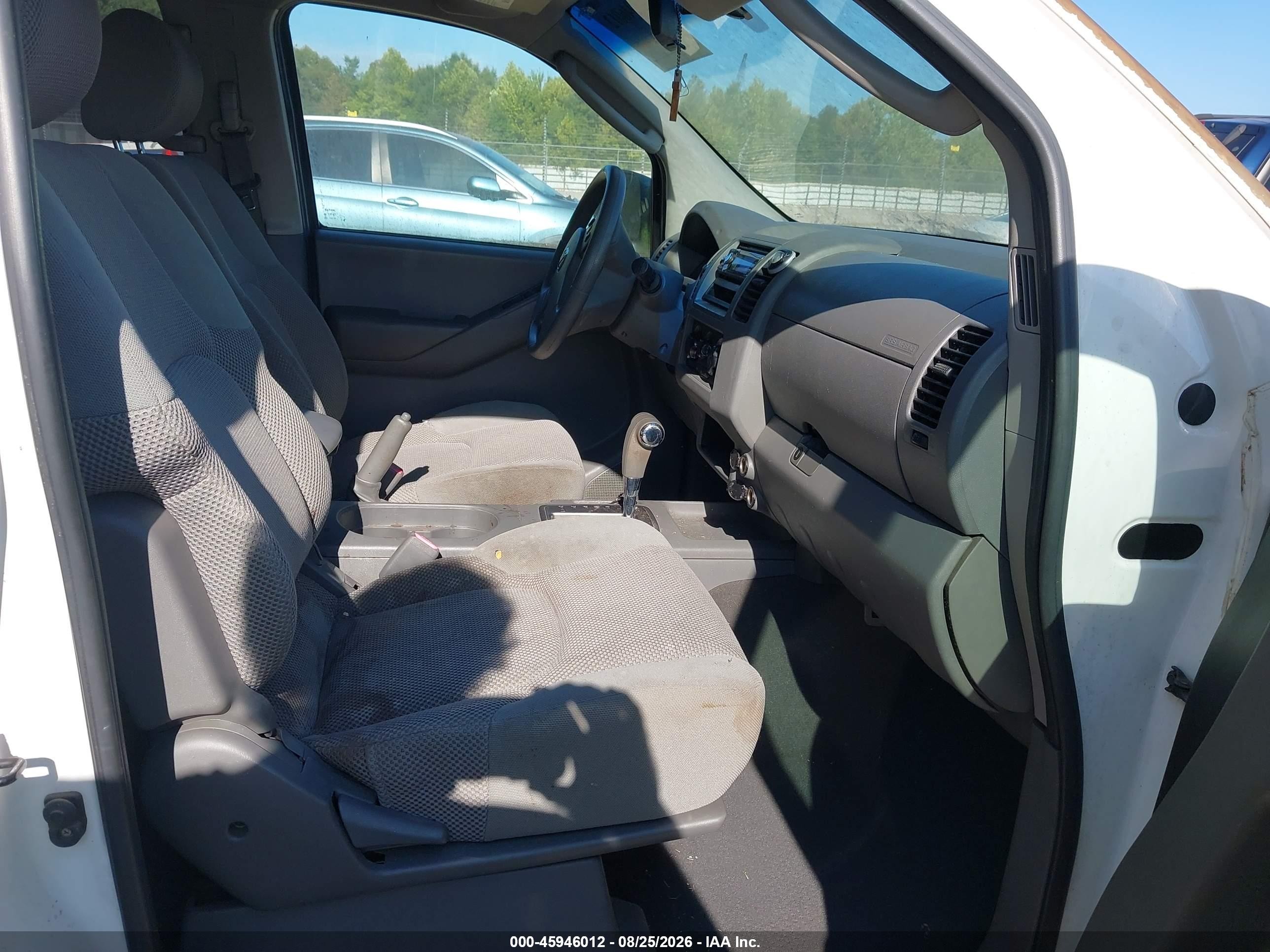 2006 Nissan Frontier Se White vin: 1N6AD07UX6C463043