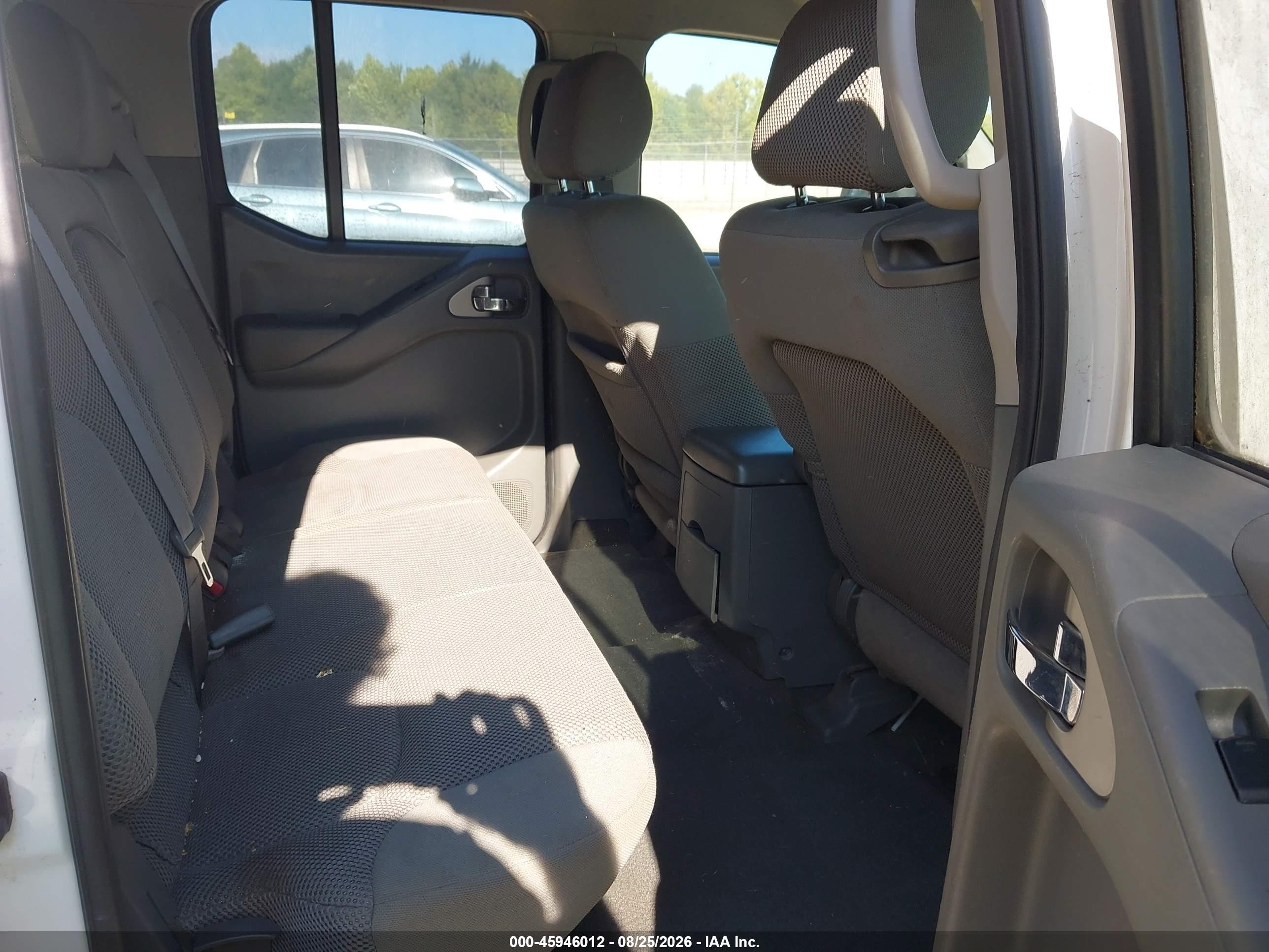 2006 Nissan Frontier Se White vin: 1N6AD07UX6C463043