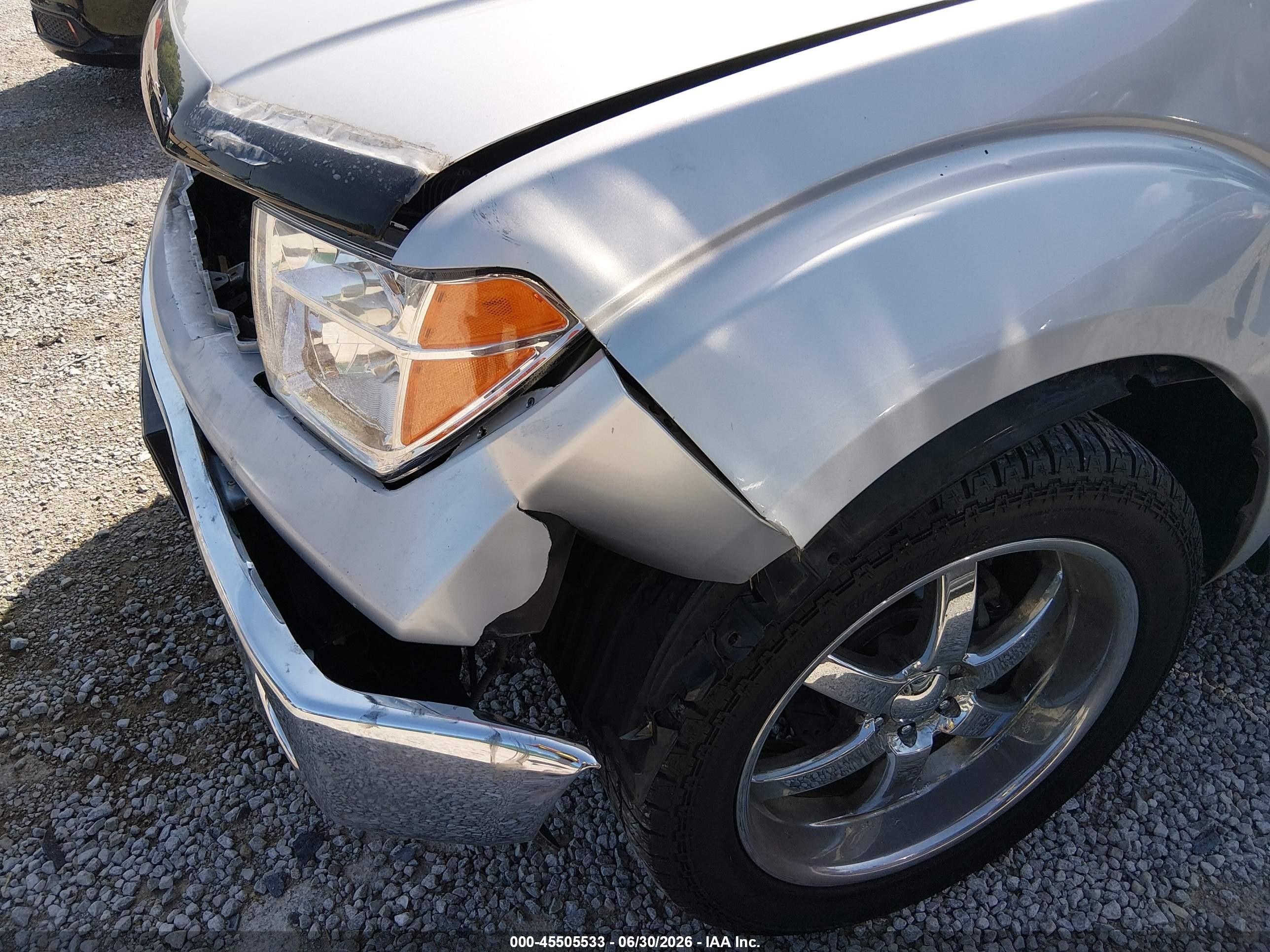 2008 Nissan Frontier Se Серебряный vin: 1N6AD07UX8C419451