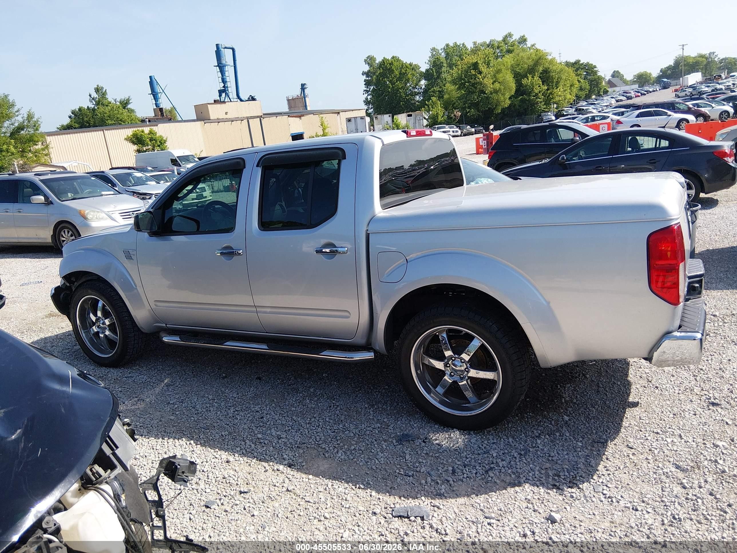 2008 Nissan Frontier Se Серебряный vin: 1N6AD07UX8C419451