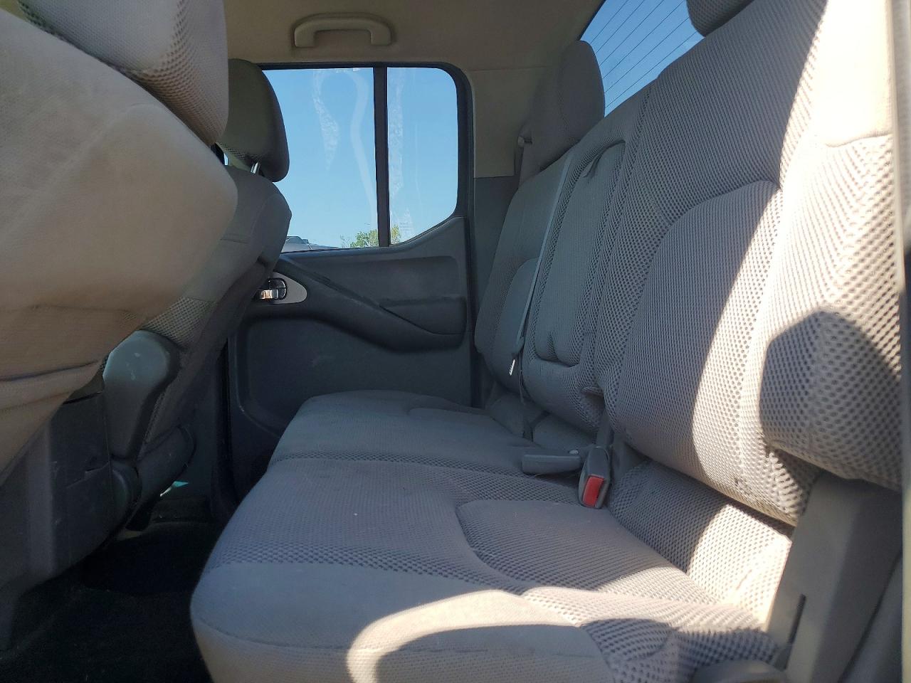 2007 Nissan Frontier Se Серебряный vin: 1N6AD07W07C436081