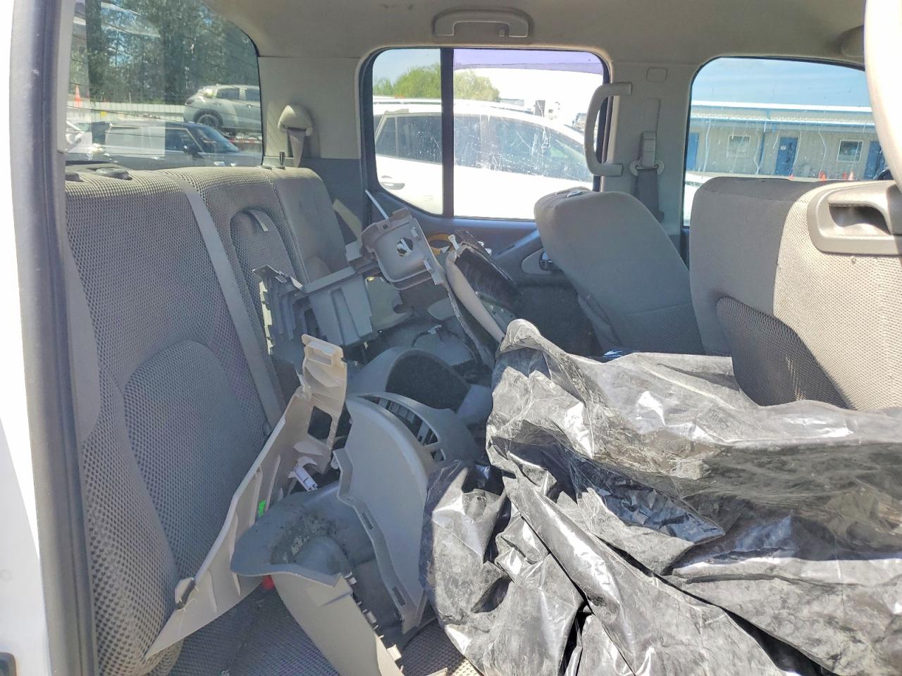 2005 Nissan Frontier Se Белый vin: 1N6AD07W25C412166