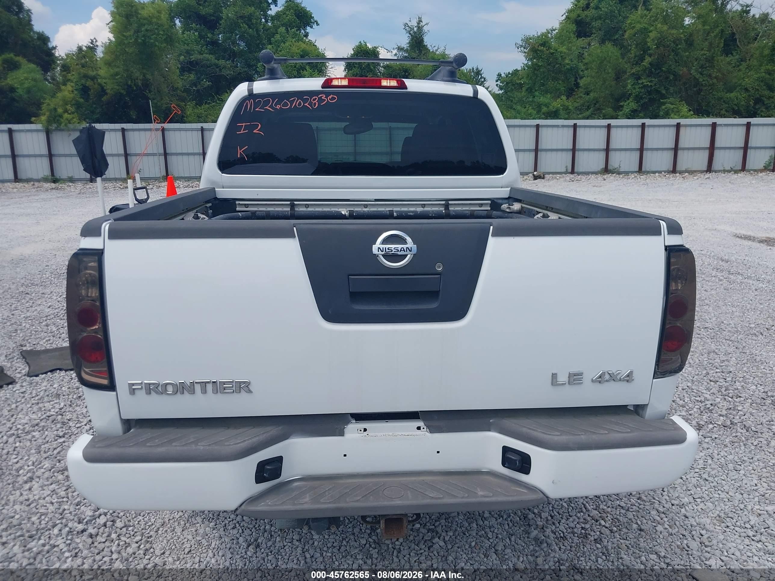 2005 Nissan Frontier Le White vin: 1N6AD07W35C429865