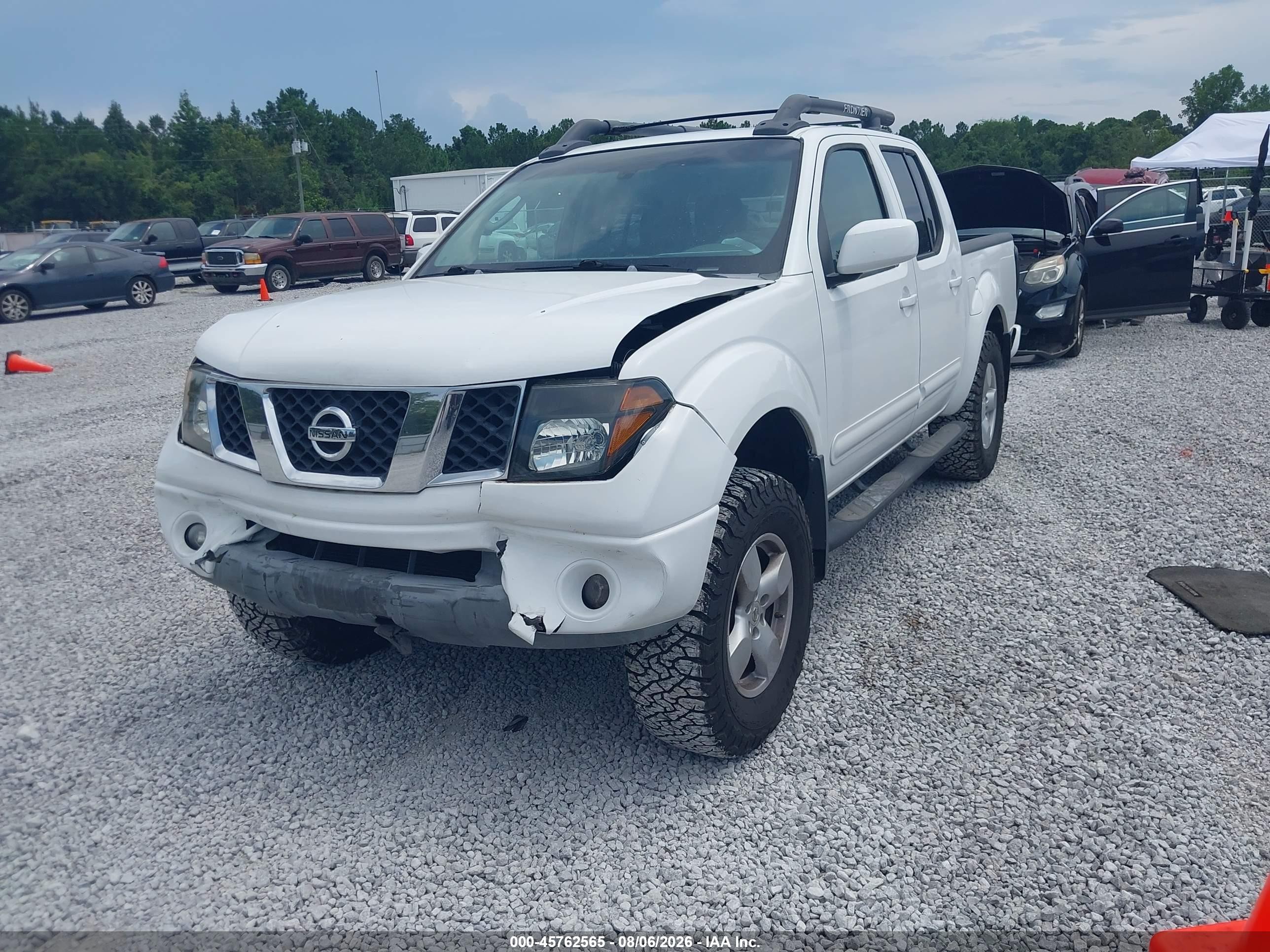 2005 Nissan Frontier Le White vin: 1N6AD07W35C429865