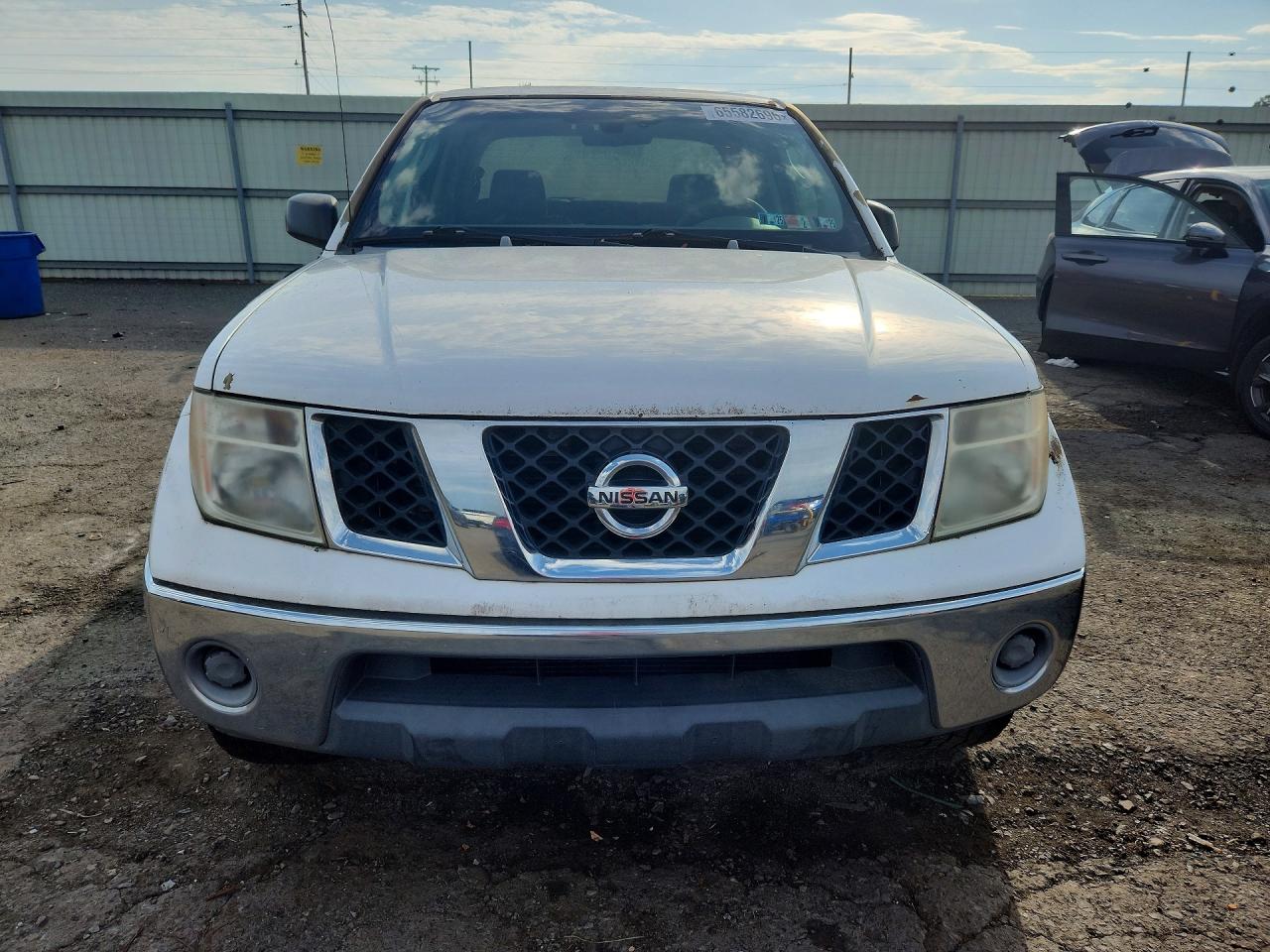 2007 Nissan Frontier Se White vin: 1N6AD07W47C417680