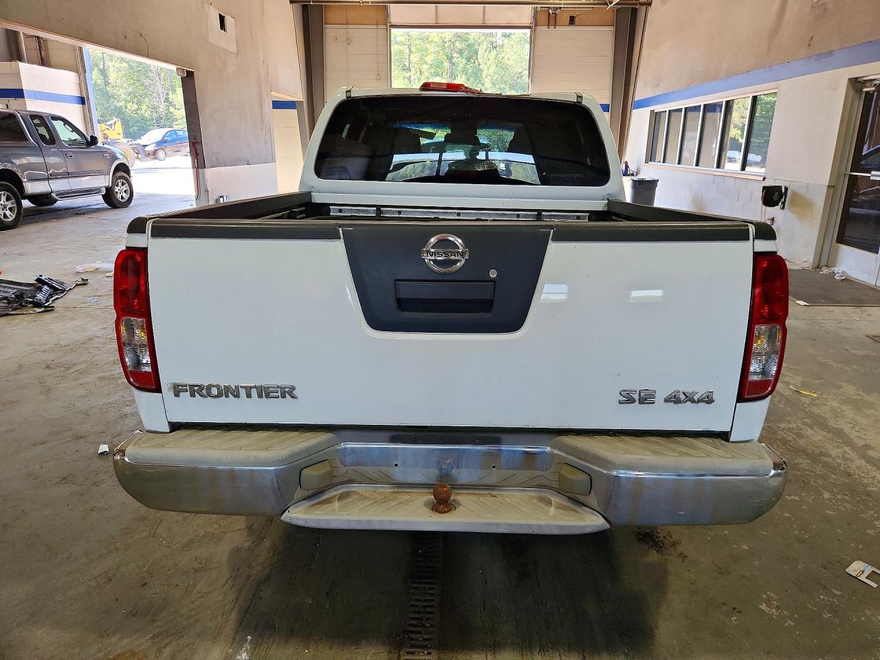 2009 Nissan Frontier Se V6 White vin: 1N6AD07W59C415116