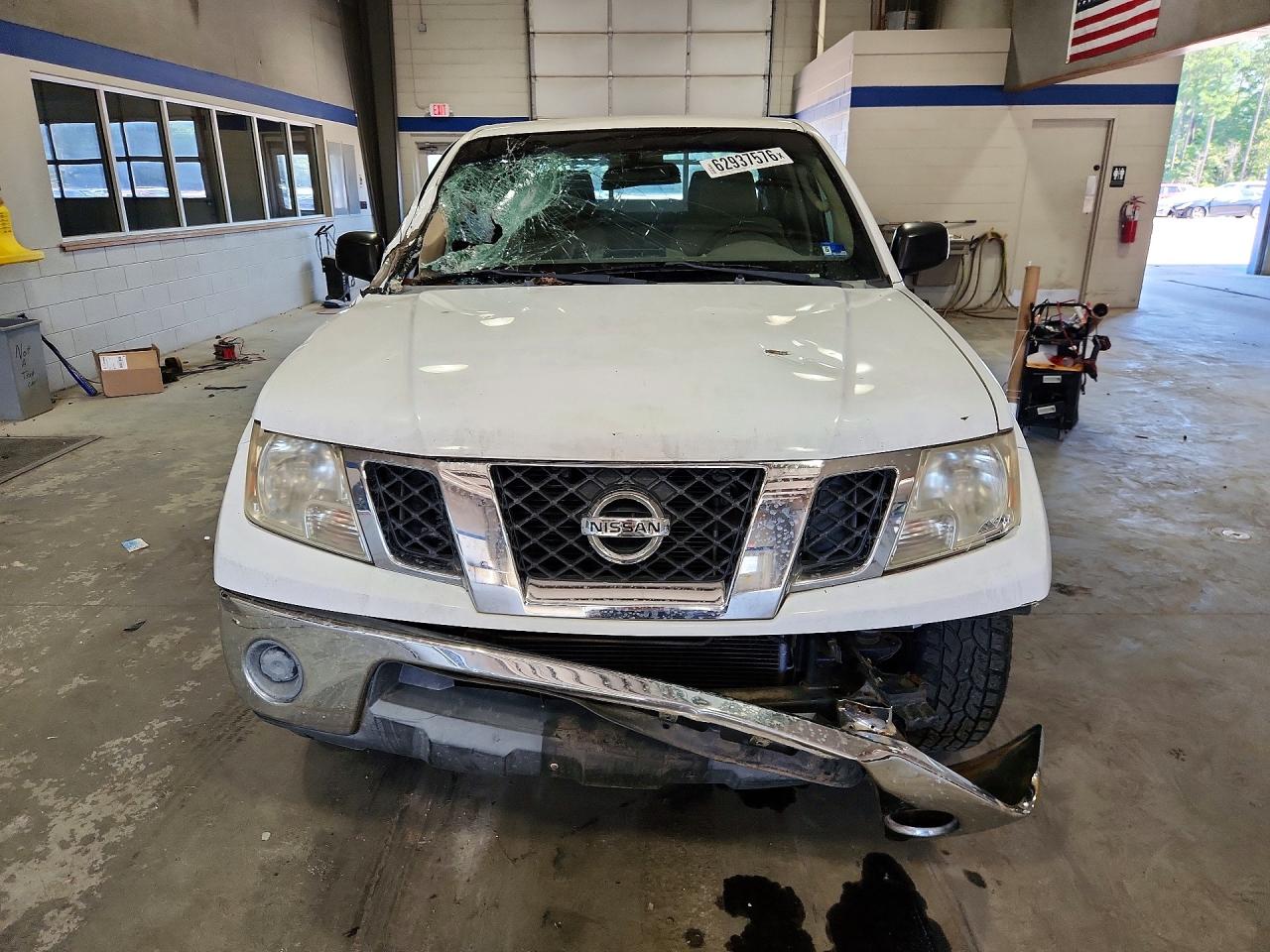 2009 Nissan Frontier Se V6 White vin: 1N6AD07W59C415116