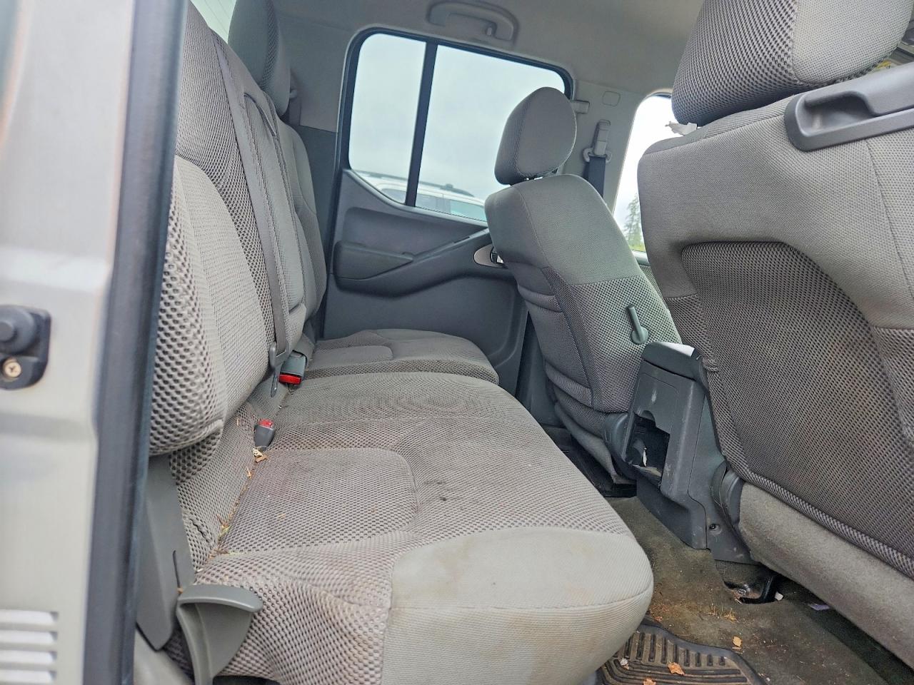 2005 Nissan Frontier Se Two Tone vin: 1N6AD07W75C451352